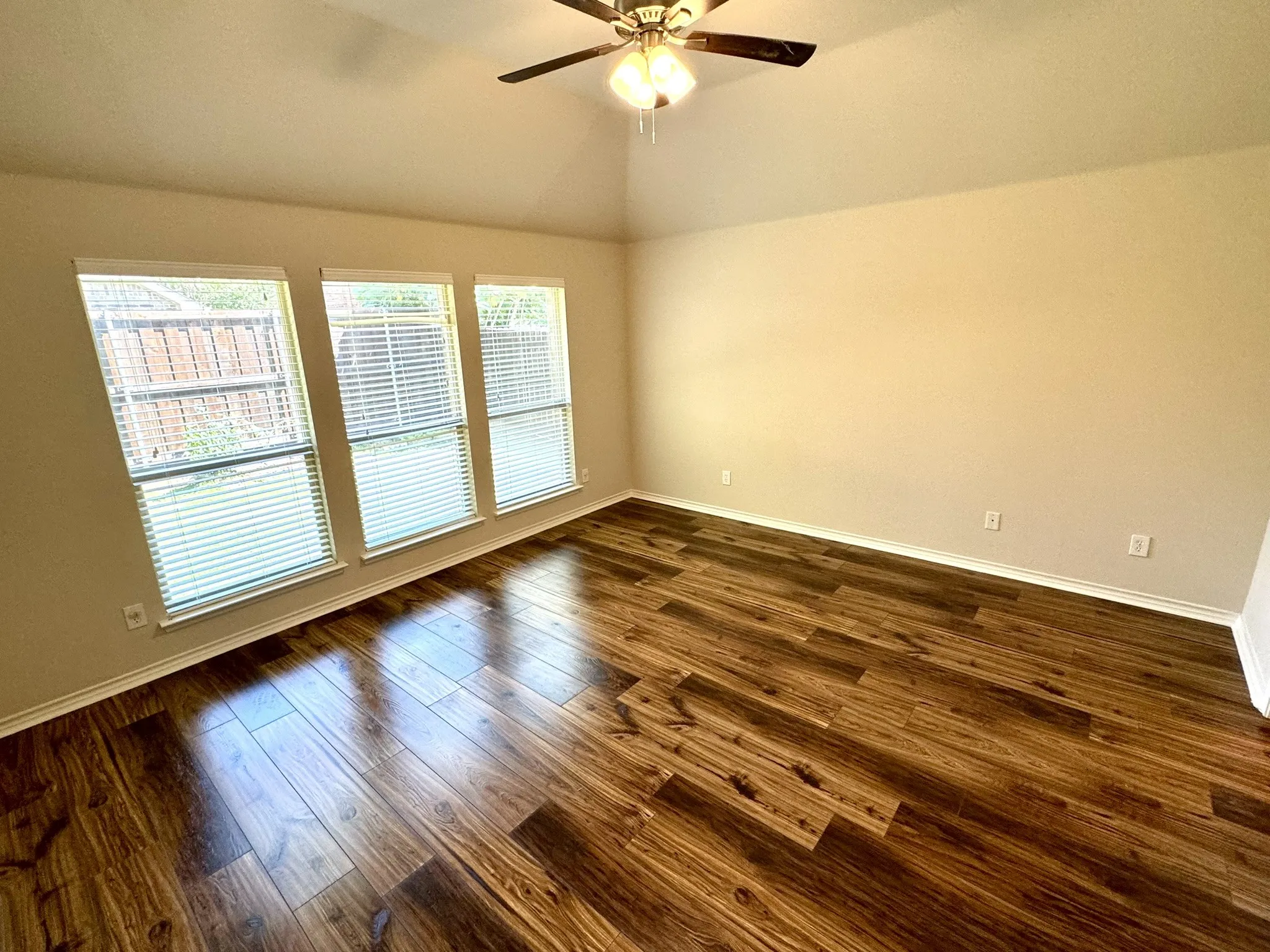 Single Family Residence For Rent in Collin County , 1703 Stonewick Drive, Allen, Texas 75002, 3 Bedroom, 2 Bathroom, 2 Garage spaces, 2,088 Sqft, built in 2008, mls#21351821, Real Estate Agent in Allen, Homes For Rent in Collin county, Homes For Rent in Allen, Realtor in Allen Texas, Real Estate Brokerage Independent Realty Texas, Luminita Cordes Realtor