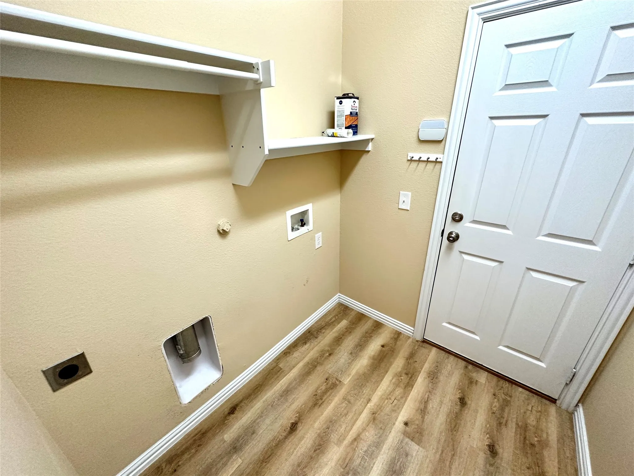 Single Family Residence For Rent in Collin County , 221 Creekwood Drive, Princeton, Texas 75407, 3 Bedroom, 2 Bathroom, 2 Garage spaces, 1,804 Sqft, built in 2009, mls#21352934, Real Estate Agent in Princeton, Homes For Rent in Collin county, Homes For Rent in Princeton, Realtor in Princeton Texas, Real Estate Brokerage Independent Realty Texas, Luminita Cordes Realtor