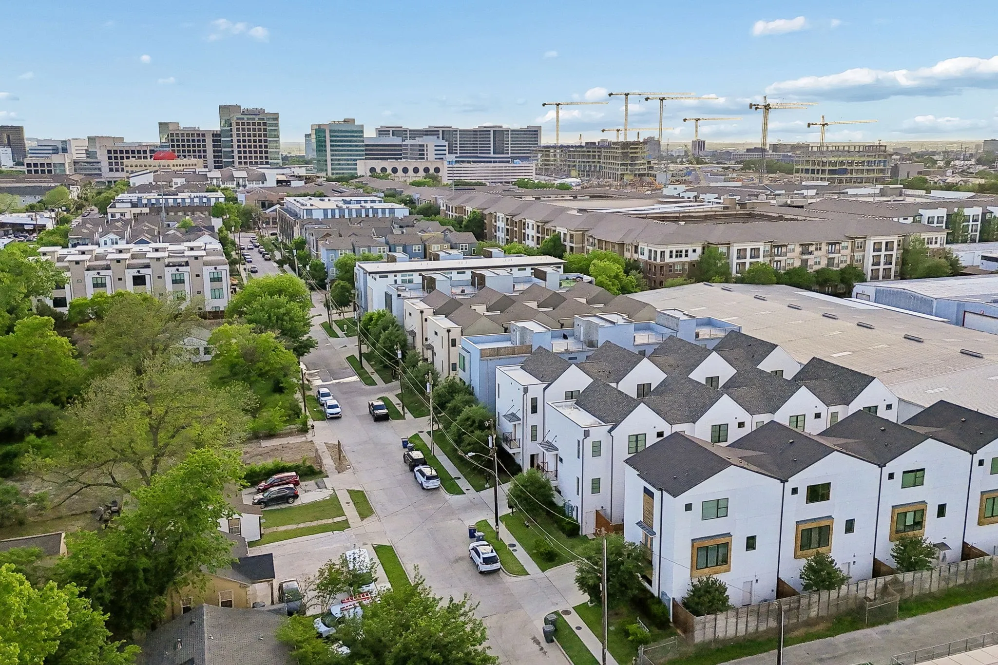 Condominium For Rent in Dallas County , 2715 Kimsey Drive 102, Dallas, Texas 75235, 2 Bedrooms, 3 Bathrooms, 2 Garage spaces, 1,888 Sqft, built in 2020, Price $4,500, mls#21335927, Real Estate Agent in Dallas, Homes For Rent in Dallas county, Homes For Rent in Dallas, Realtor in Dallas Texas, Real Estate Brokerage Independent Realty Texas, Luminita Cordes Realtor