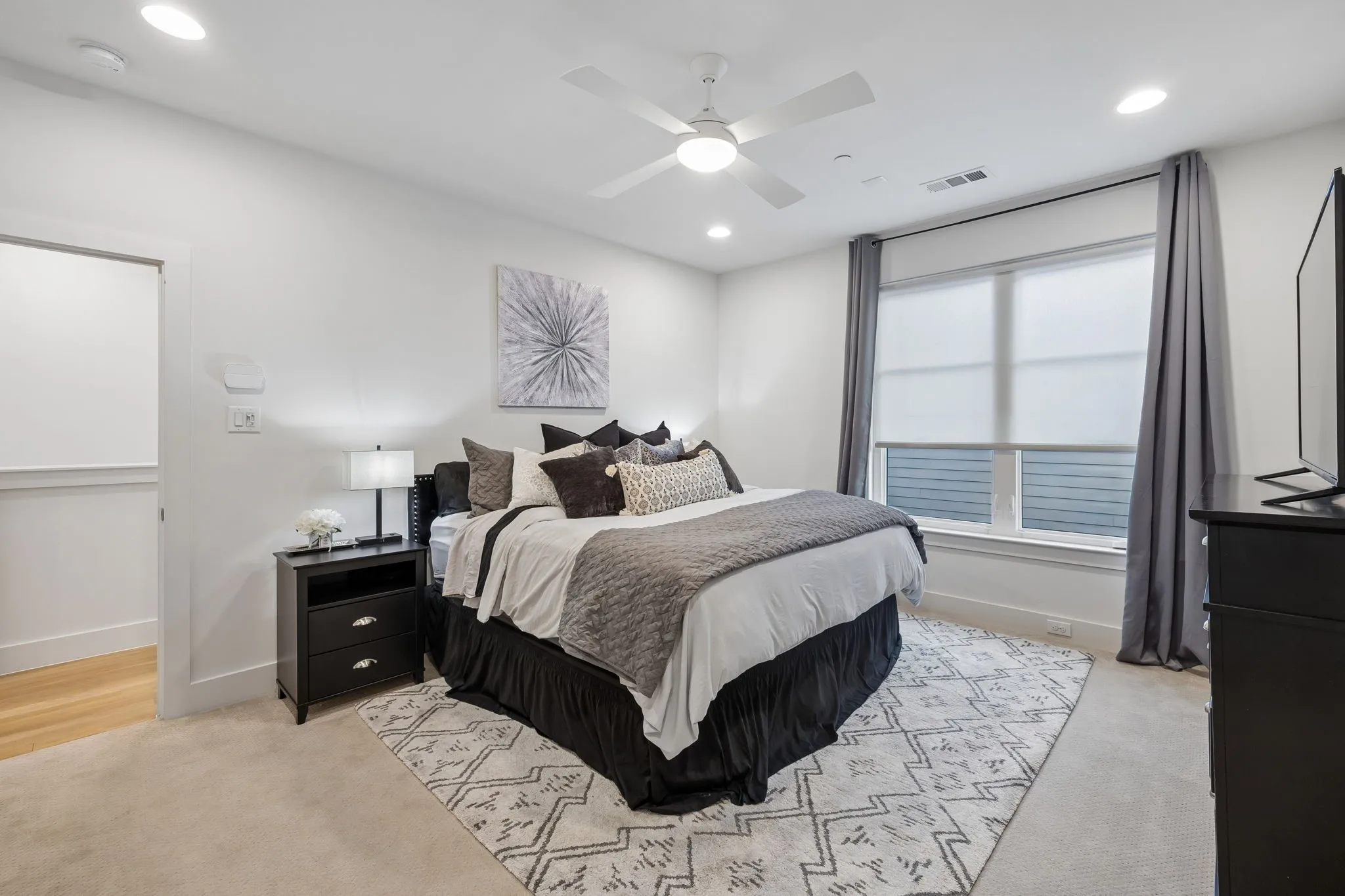 Condominium For Rent in Dallas County , 2715 Kimsey Drive 102, Dallas, Texas 75235, 2 Bedrooms, 3 Bathrooms, 2 Garage spaces, 1,888 Sqft, built in 2020, Price $4,500, mls#21335927, Real Estate Agent in Dallas, Homes For Rent in Dallas county, Homes For Rent in Dallas, Realtor in Dallas Texas, Real Estate Brokerage Independent Realty Texas, Luminita Cordes Realtor