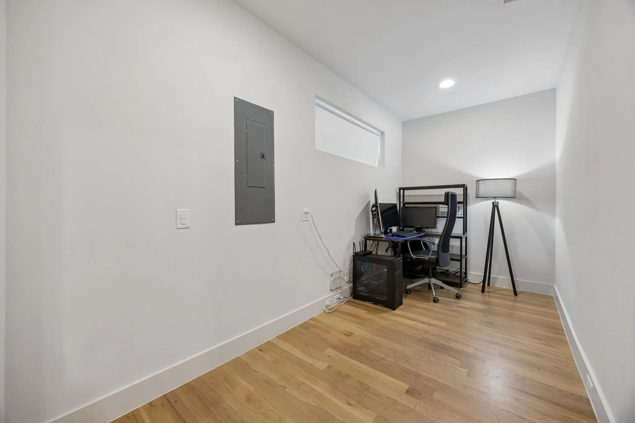Condominium For Rent in Dallas County , 2715 Kimsey Drive 102, Dallas, Texas 75235, 2 Bedrooms, 3 Bathrooms, 2 Garage spaces, 1,888 Sqft, built in 2020, Price $4,500, mls#21335927, Real Estate Agent in Dallas, Homes For Rent in Dallas county, Homes For Rent in Dallas, Realtor in Dallas Texas, Real Estate Brokerage Independent Realty Texas, Luminita Cordes Realtor