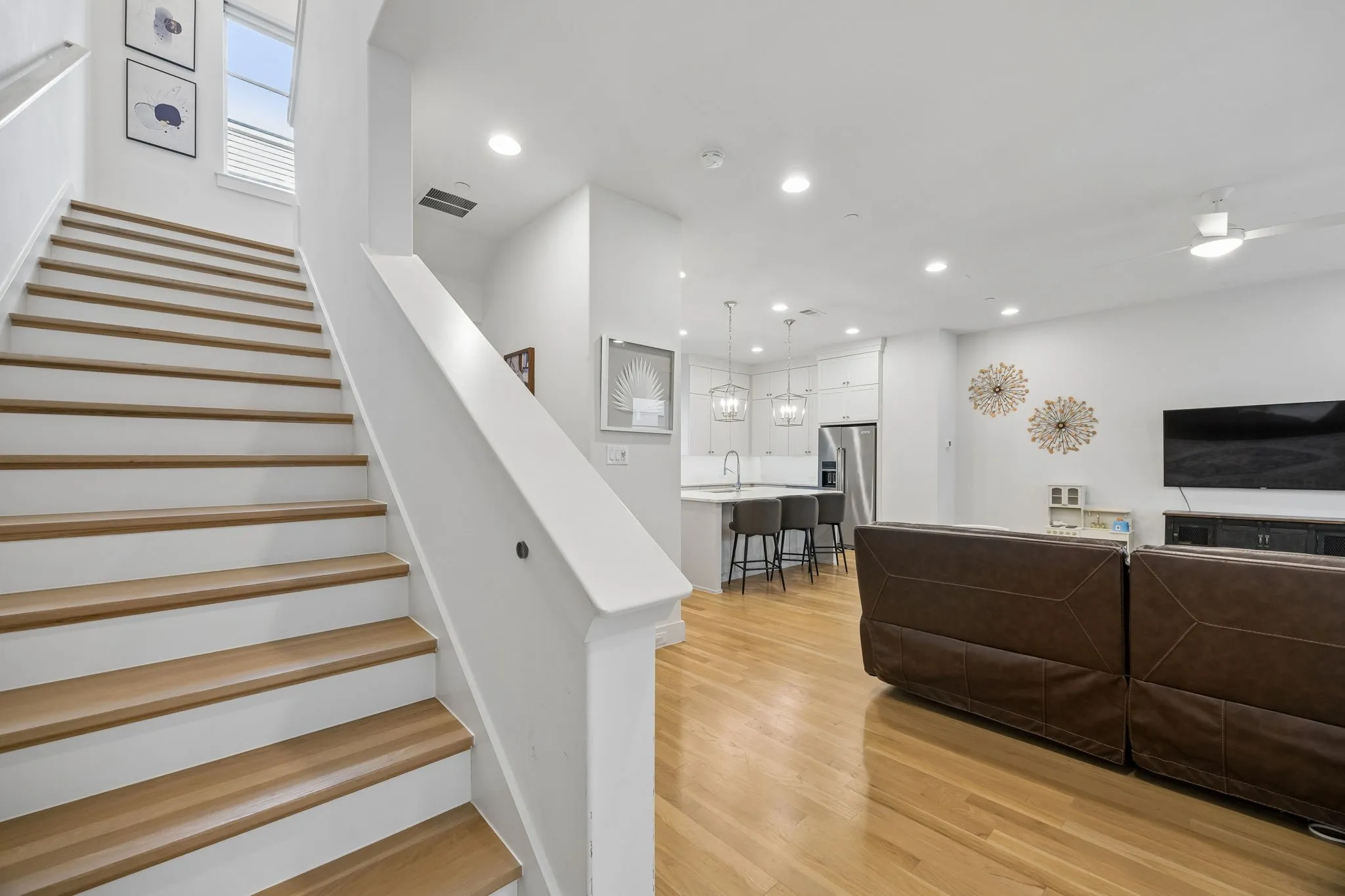 Condominium For Rent in Dallas County , 2715 Kimsey Drive 102, Dallas, Texas 75235, 2 Bedrooms, 3 Bathrooms, 2 Garage spaces, 1,888 Sqft, built in 2020, Price $4,500, mls#21335927, Real Estate Agent in Dallas, Homes For Rent in Dallas county, Homes For Rent in Dallas, Realtor in Dallas Texas, Real Estate Brokerage Independent Realty Texas, Luminita Cordes Realtor
