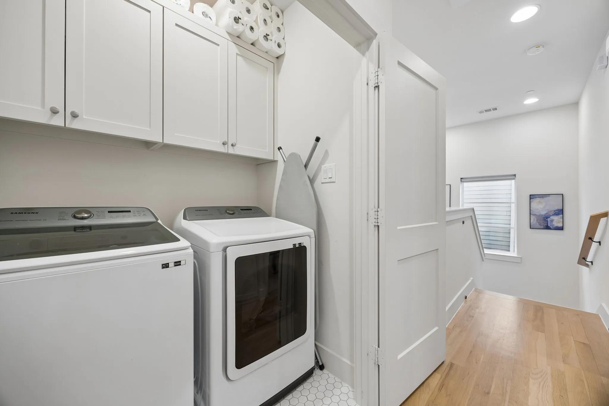 Condominium For Rent in Dallas County , 2715 Kimsey Drive 102, Dallas, Texas 75235, 2 Bedrooms, 3 Bathrooms, 2 Garage spaces, 1,888 Sqft, built in 2020, Price $4,500, mls#21335927, Real Estate Agent in Dallas, Homes For Rent in Dallas county, Homes For Rent in Dallas, Realtor in Dallas Texas, Real Estate Brokerage Independent Realty Texas, Luminita Cordes Realtor