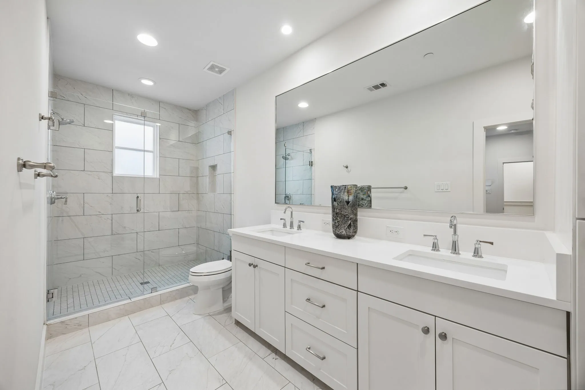 Condominium For Rent in Dallas County , 2715 Kimsey Drive 102, Dallas, Texas 75235, 2 Bedrooms, 3 Bathrooms, 2 Garage spaces, 1,888 Sqft, built in 2020, Price $4,500, mls#21335927, Real Estate Agent in Dallas, Homes For Rent in Dallas county, Homes For Rent in Dallas, Realtor in Dallas Texas, Real Estate Brokerage Independent Realty Texas, Luminita Cordes Realtor