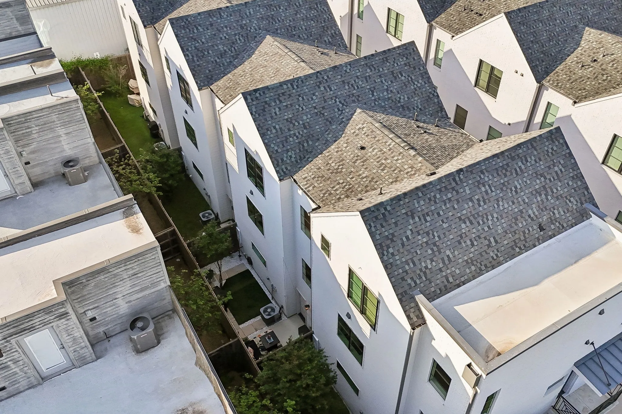 Condominium For Rent in Dallas County , 2715 Kimsey Drive 102, Dallas, Texas 75235, 2 Bedrooms, 3 Bathrooms, 2 Garage spaces, 1,888 Sqft, built in 2020, Price $4,500, mls#21335927, Real Estate Agent in Dallas, Homes For Rent in Dallas county, Homes For Rent in Dallas, Realtor in Dallas Texas, Real Estate Brokerage Independent Realty Texas, Luminita Cordes Realtor
