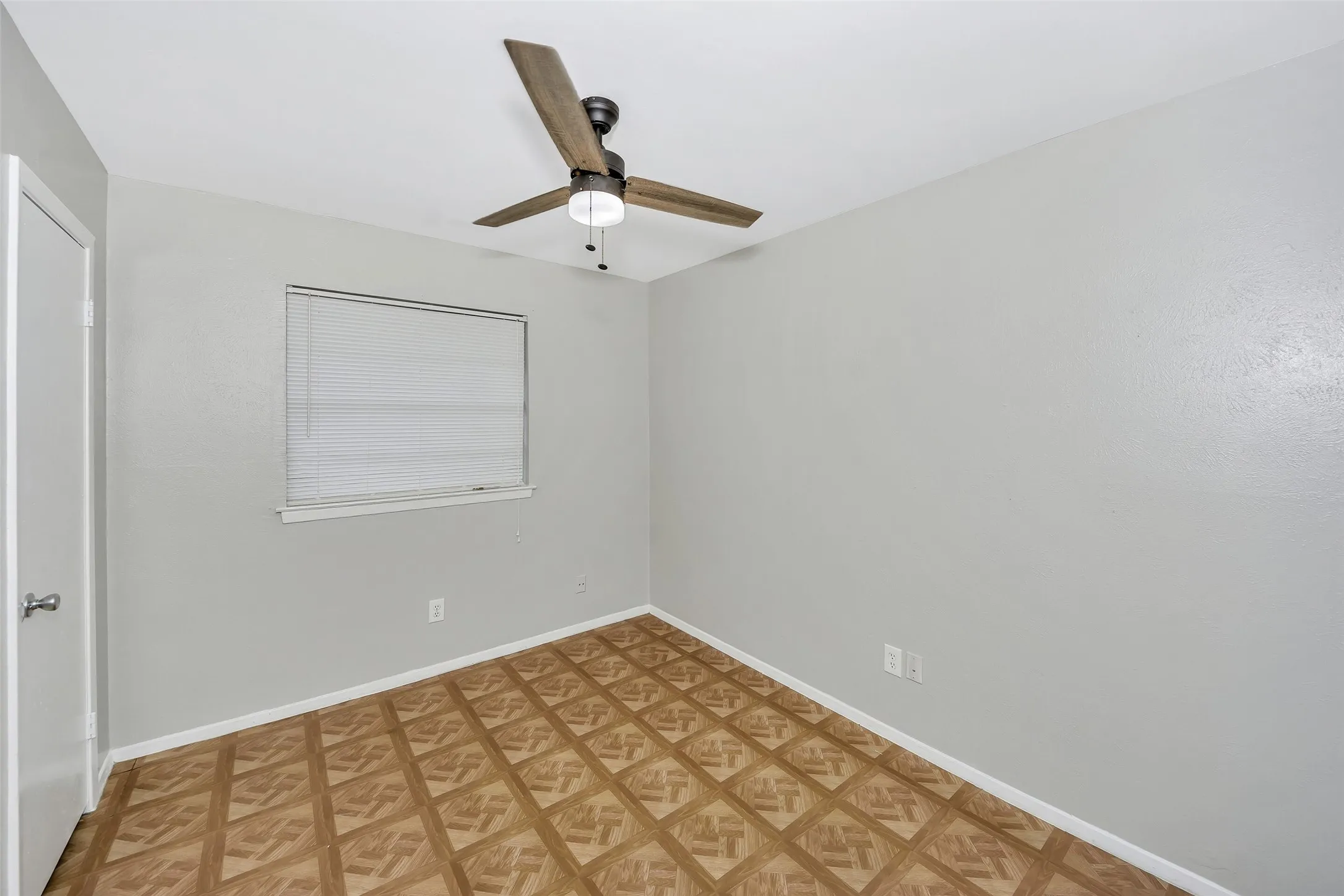 Single Family Residence For Rent in Tarrant County , 6800 Yorkston Street, Watauga, Texas 76148, 4 Bedroom, 2 Bathroom, 2 Garage spaces, 1,354 Sqft, built in 1973, mls#21352978, Real Estate Agent in Watauga, Homes For Rent in Tarrant county, Homes For Rent in Watauga, Realtor in Watauga Texas, Real Estate Brokerage Independent Realty Texas, Luminita Cordes Realtor