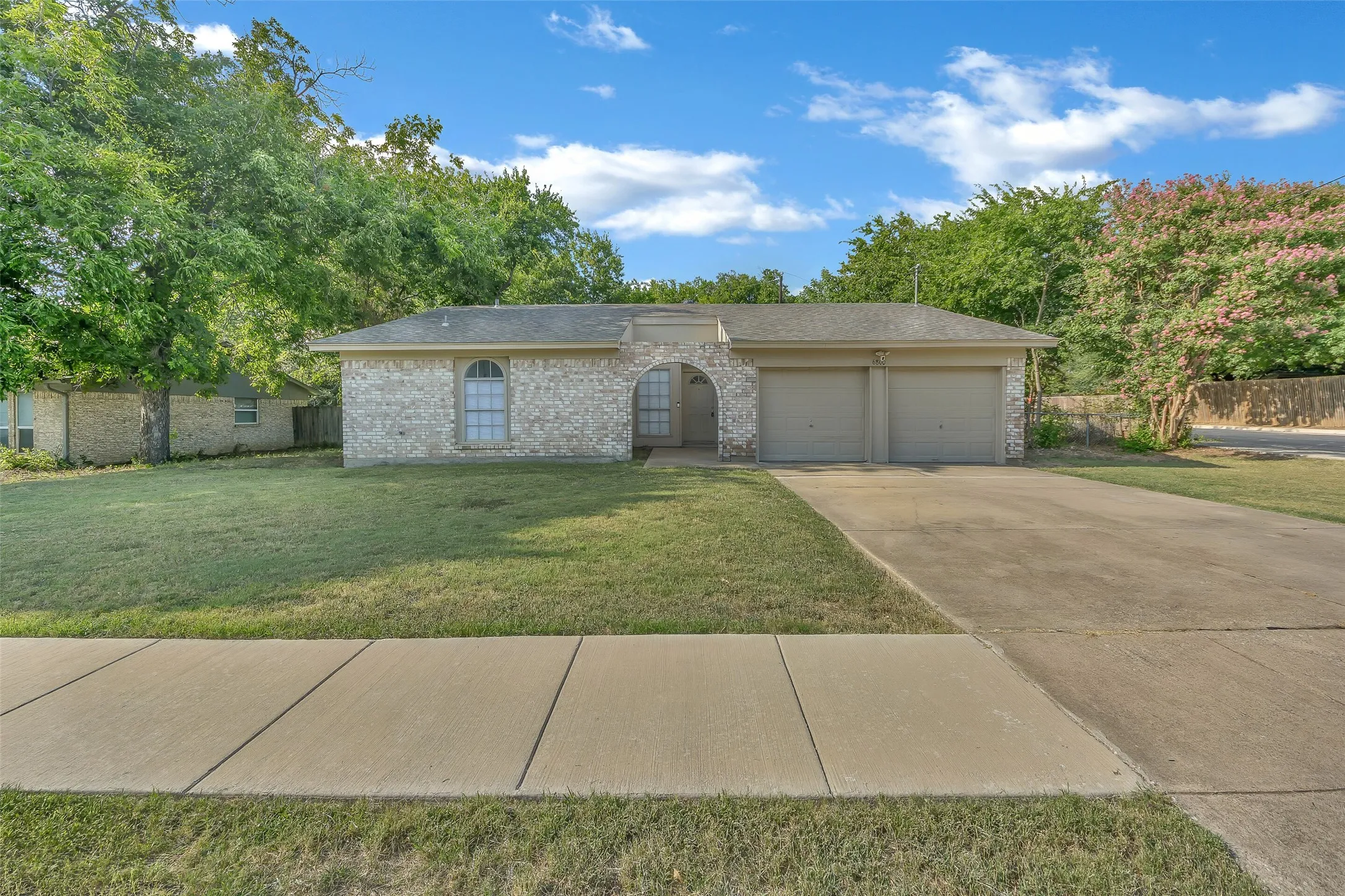 Single Family Residence For Rent