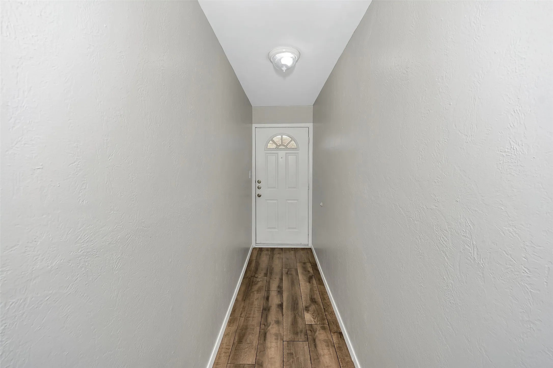 Single Family Residence For Rent in Tarrant County , 6800 Yorkston Street, Watauga, Texas 76148, 4 Bedroom, 2 Bathroom, 2 Garage spaces, 1,354 Sqft, built in 1973, mls#21352978, Real Estate Agent in Watauga, Homes For Rent in Tarrant county, Homes For Rent in Watauga, Realtor in Watauga Texas, Real Estate Brokerage Independent Realty Texas, Luminita Cordes Realtor