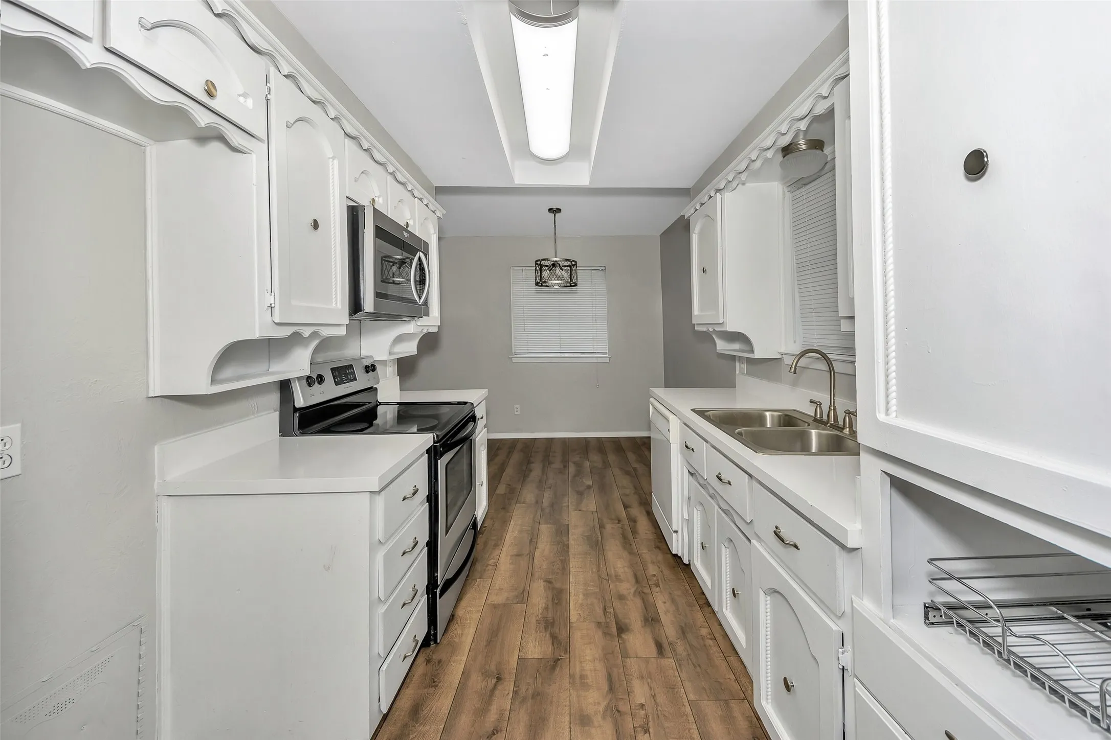 Single Family Residence For Rent in Tarrant County , 6800 Yorkston Street, Watauga, Texas 76148, 4 Bedroom, 2 Bathroom, 2 Garage spaces, 1,354 Sqft, built in 1973, mls#21352978, Real Estate Agent in Watauga, Homes For Rent in Tarrant county, Homes For Rent in Watauga, Realtor in Watauga Texas, Real Estate Brokerage Independent Realty Texas, Luminita Cordes Realtor