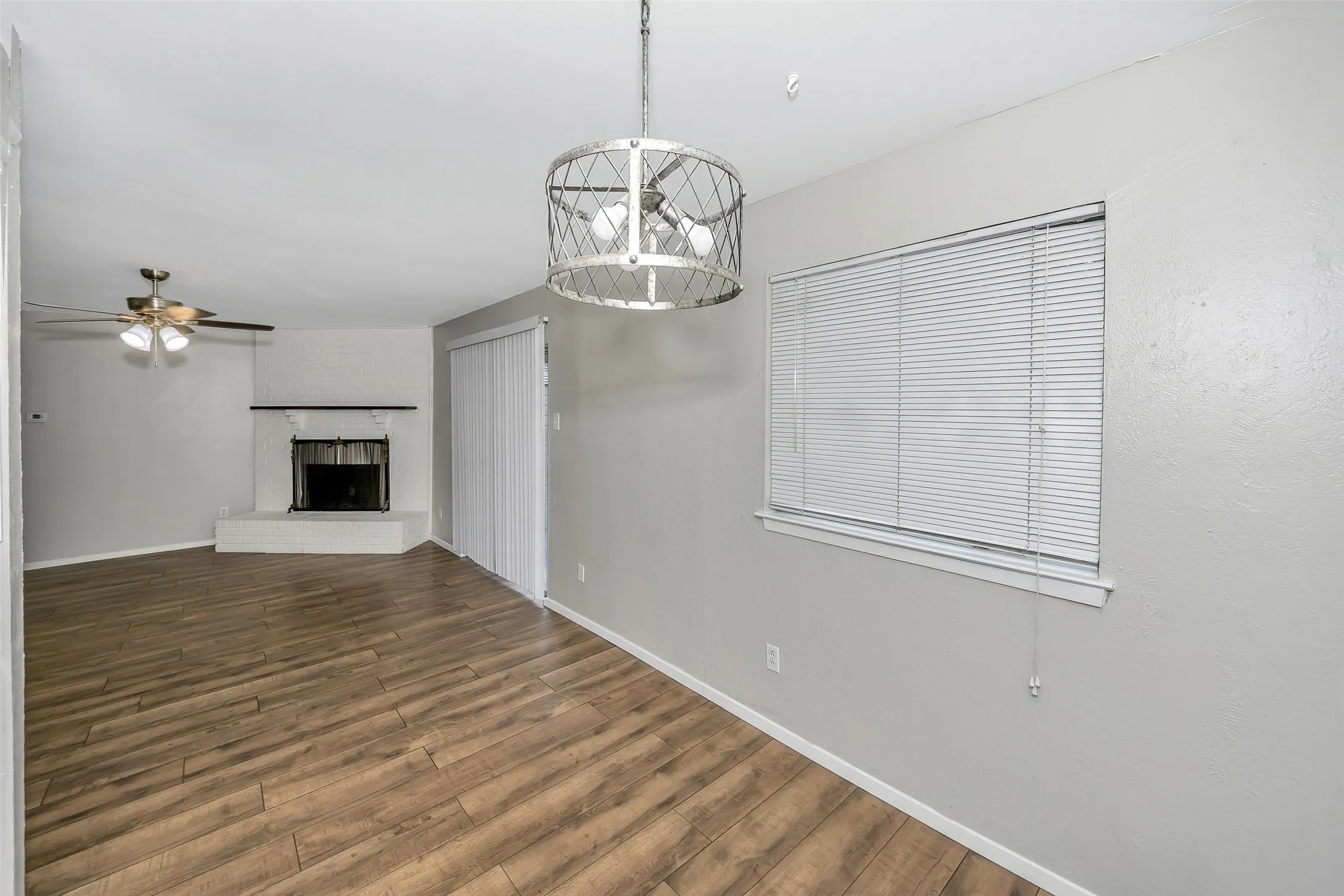 Single Family Residence For Rent in Tarrant County , 6800 Yorkston Street, Watauga, Texas 76148, 4 Bedroom, 2 Bathroom, 2 Garage spaces, 1,354 Sqft, built in 1973, mls#21352978, Real Estate Agent in Watauga, Homes For Rent in Tarrant county, Homes For Rent in Watauga, Realtor in Watauga Texas, Real Estate Brokerage Independent Realty Texas, Luminita Cordes Realtor