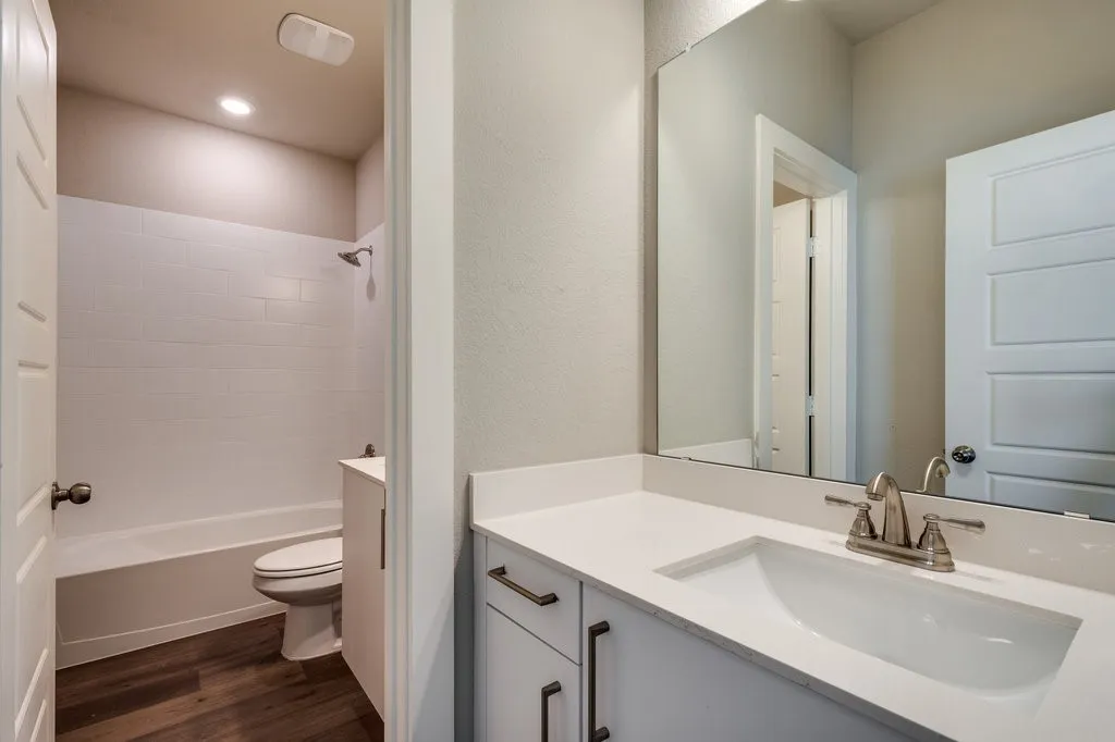Apartment For Rent in Ellis County , 635 Harvest Moon Drive, Venus, Texas 76084, 2 Bedroom, 2 Bathroom, 1 Garage spaces, 1,134 Sqft, built in 2022, mls#21352993, Real Estate Agent in Venus, Homes For Rent in Ellis county, Homes For Rent in Venus, Realtor in Venus Texas, Real Estate Brokerage Independent Realty Texas, Luminita Cordes Realtor