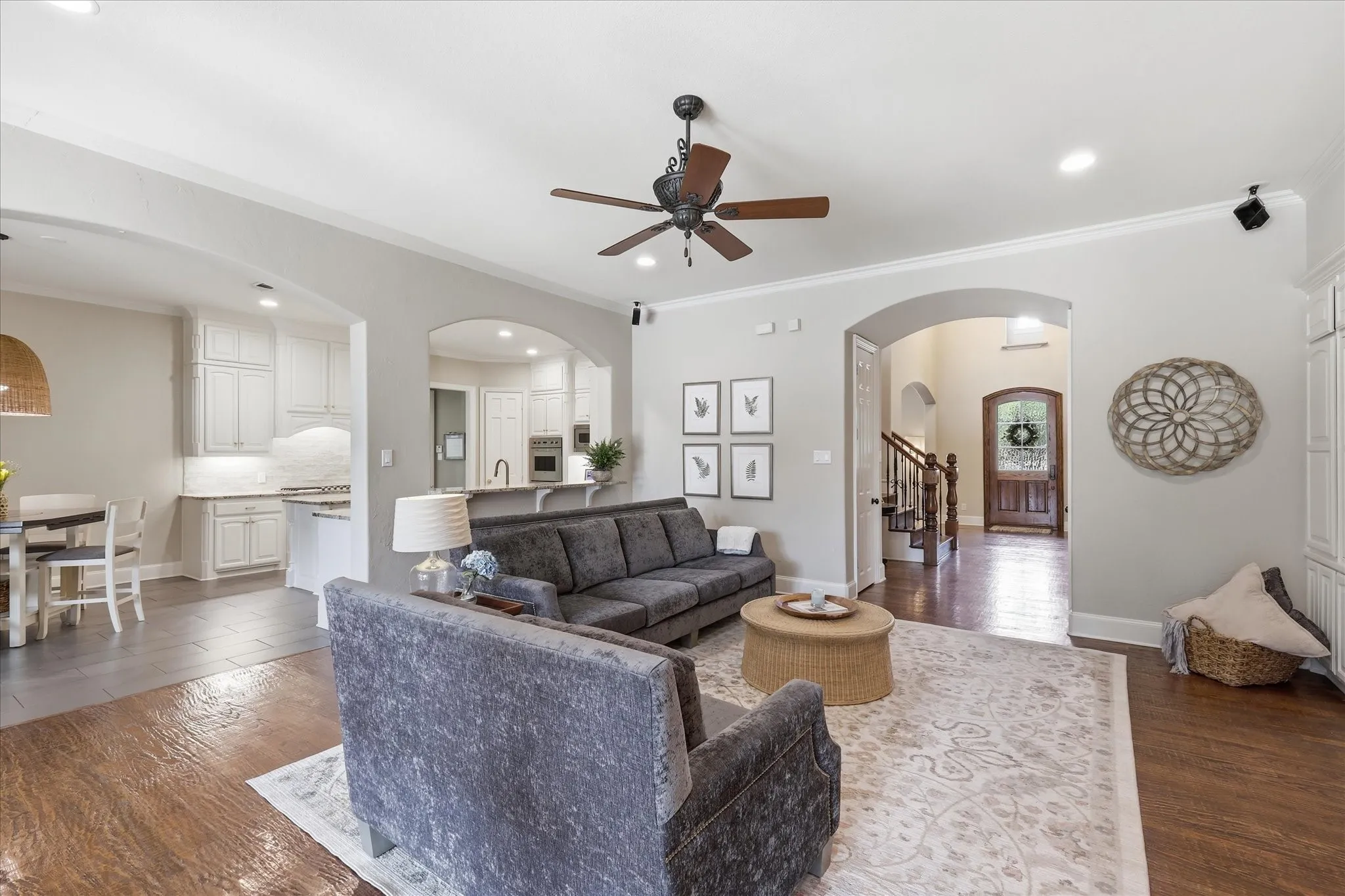 Single Family Residence For Sale in Denton County , 1137 King Mark Drive, Lewisville, Texas 75056, 5 Bedroom, 5 Bathroom, 3 Garage spaces, 4,655 Sqft, built in 2005, mls#21350673, Real Estate Agent in Lewisville, Homes For Sale in Denton county, Homes For Sale in Lewisville, Realtor in Lewisville Texas, Real Estate Brokerage Independent Realty Texas, Luminita Cordes Realtor