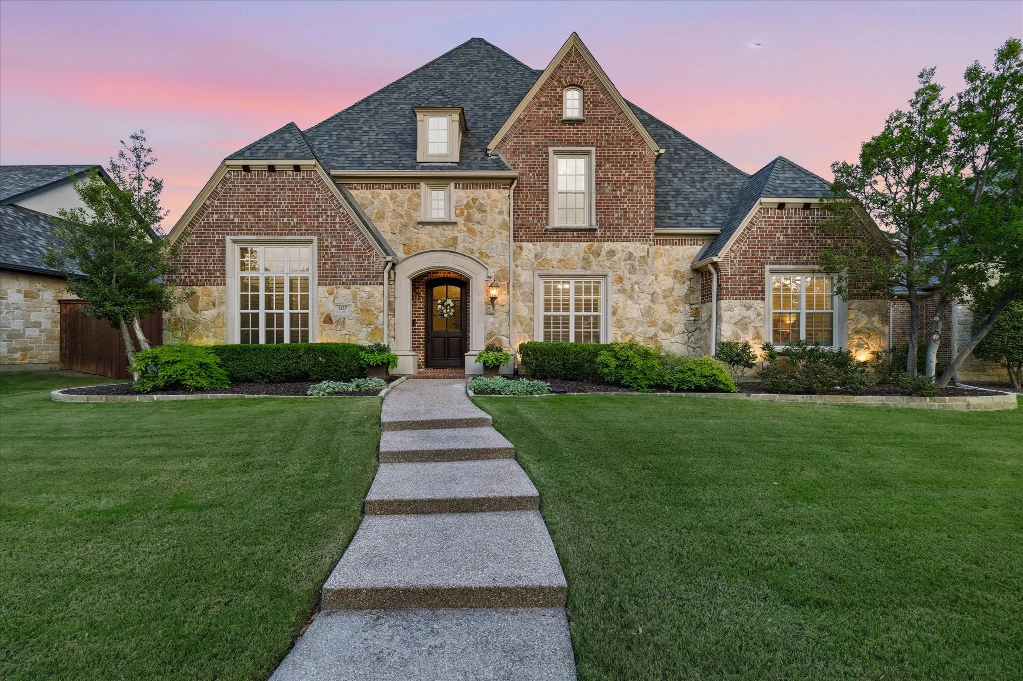 Single Family Residence For Sale in Denton County , 1137 King Mark Drive, Lewisville, Texas 75056, 5 Bedroom, 5 Bathroom, 3 Garage spaces, 4,655 Sqft, built in 2005, mls#21350673, Real Estate Agent in Lewisville, Homes For Sale in Denton county, Homes For Sale in Lewisville, Realtor in Lewisville Texas, Real Estate Brokerage Independent Realty Texas, Luminita Cordes Realtor