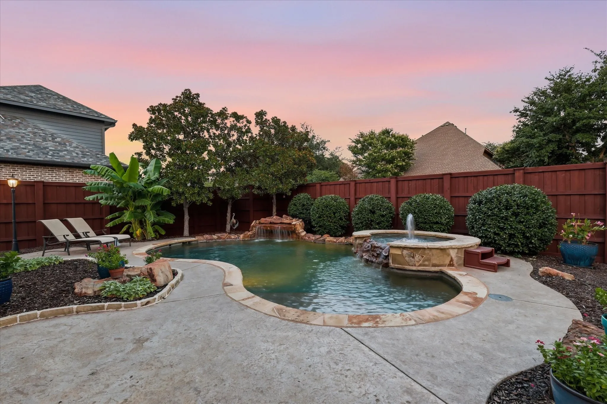 Single Family Residence For Sale in Denton County , 1137 King Mark Drive, Lewisville, Texas 75056, 5 Bedroom, 5 Bathroom, 3 Garage spaces, 4,655 Sqft, built in 2005, mls#21350673, Real Estate Agent in Lewisville, Homes For Sale in Denton county, Homes For Sale in Lewisville, Realtor in Lewisville Texas, Real Estate Brokerage Independent Realty Texas, Luminita Cordes Realtor
