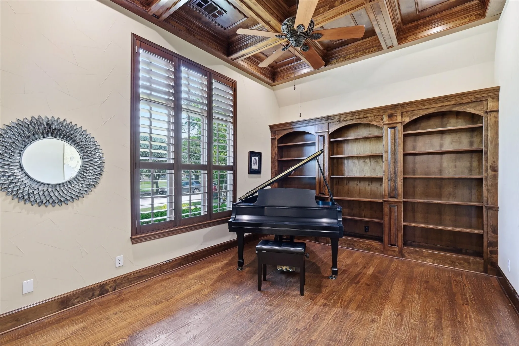 Single Family Residence For Sale in Denton County , 1137 King Mark Drive, Lewisville, Texas 75056, 5 Bedroom, 5 Bathroom, 3 Garage spaces, 4,655 Sqft, built in 2005, mls#21350673, Real Estate Agent in Lewisville, Homes For Sale in Denton county, Homes For Sale in Lewisville, Realtor in Lewisville Texas, Real Estate Brokerage Independent Realty Texas, Luminita Cordes Realtor