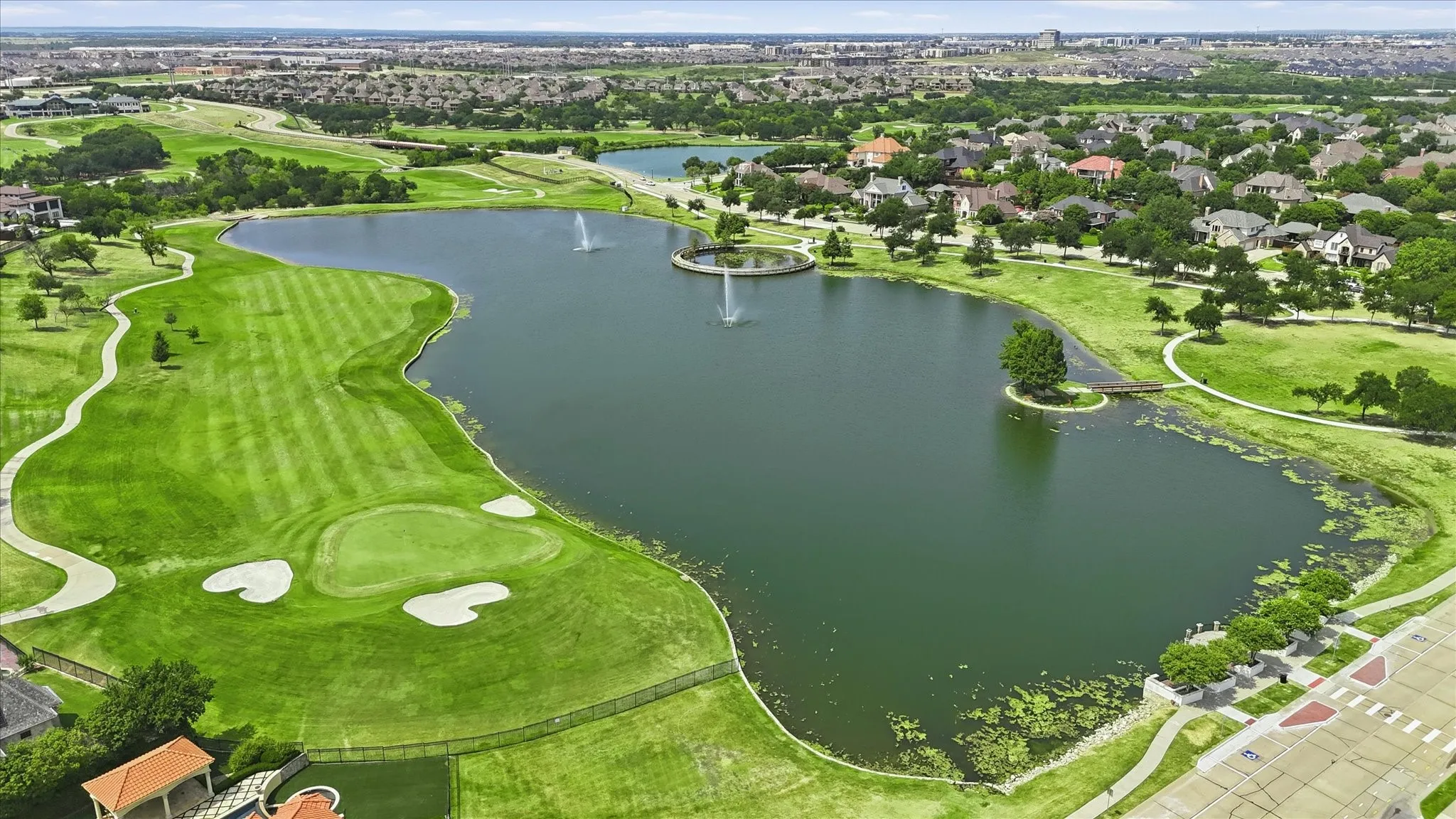 Single Family Residence For Sale in Denton County , 1137 King Mark Drive, Lewisville, Texas 75056, 5 Bedroom, 5 Bathroom, 3 Garage spaces, 4,655 Sqft, built in 2005, mls#21350673, Real Estate Agent in Lewisville, Homes For Sale in Denton county, Homes For Sale in Lewisville, Realtor in Lewisville Texas, Real Estate Brokerage Independent Realty Texas, Luminita Cordes Realtor