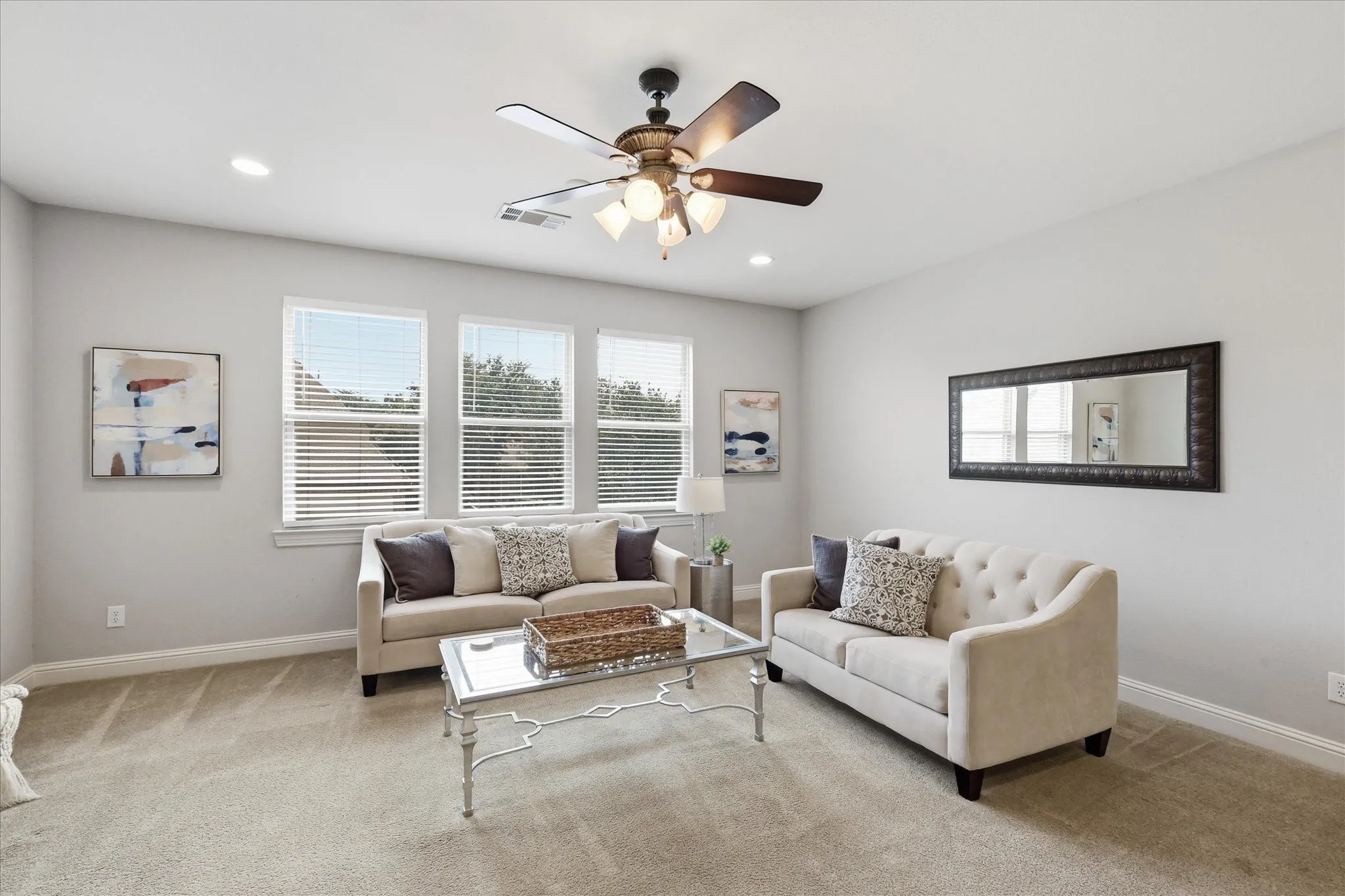 Single Family Residence For Sale in Denton County , 1137 King Mark Drive, Lewisville, Texas 75056, 5 Bedroom, 5 Bathroom, 3 Garage spaces, 4,655 Sqft, built in 2005, mls#21350673, Real Estate Agent in Lewisville, Homes For Sale in Denton county, Homes For Sale in Lewisville, Realtor in Lewisville Texas, Real Estate Brokerage Independent Realty Texas, Luminita Cordes Realtor