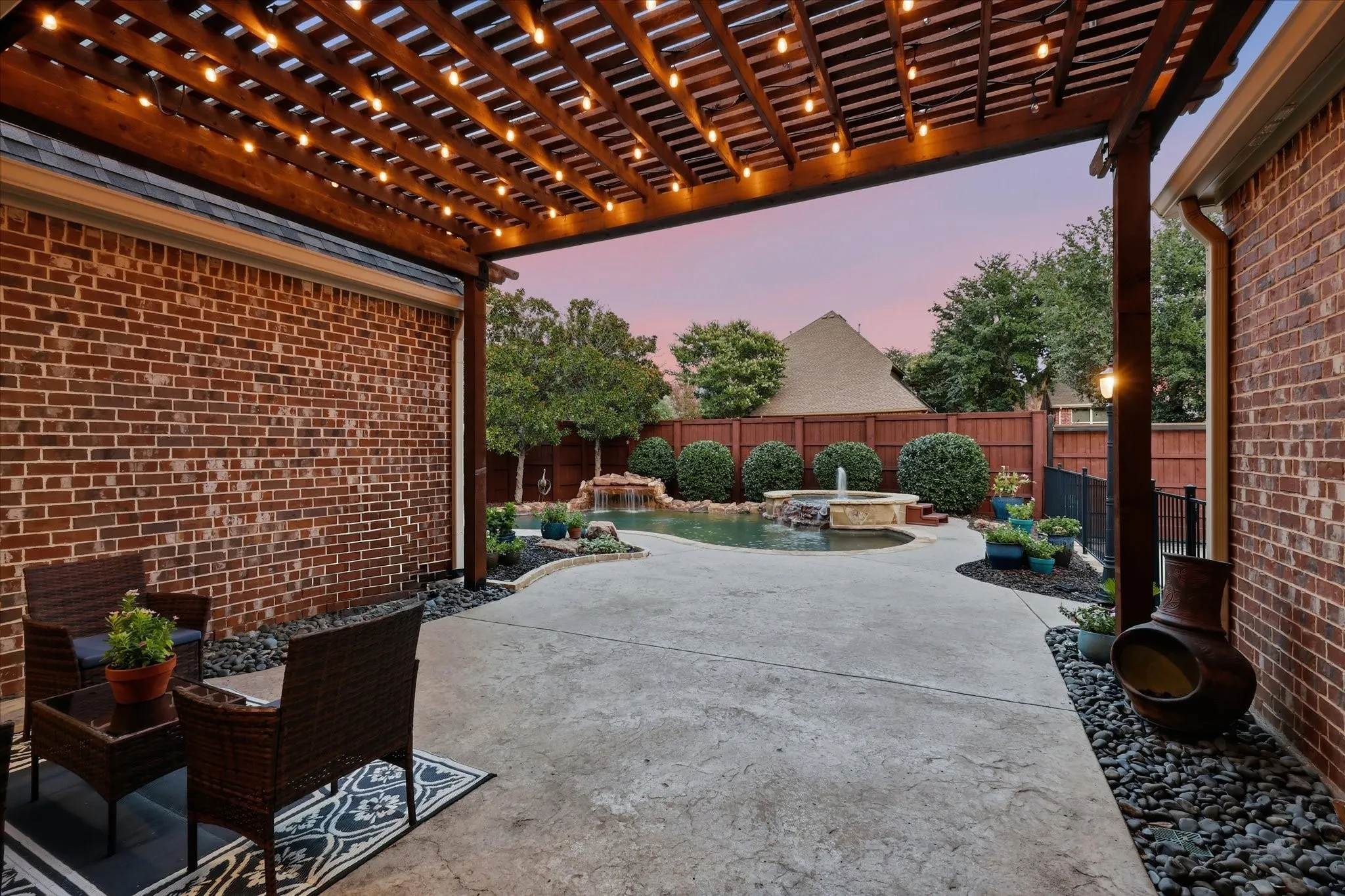 Single Family Residence For Sale in Denton County , 1137 King Mark Drive, Lewisville, Texas 75056, 5 Bedroom, 5 Bathroom, 3 Garage spaces, 4,655 Sqft, built in 2005, mls#21350673, Real Estate Agent in Lewisville, Homes For Sale in Denton county, Homes For Sale in Lewisville, Realtor in Lewisville Texas, Real Estate Brokerage Independent Realty Texas, Luminita Cordes Realtor