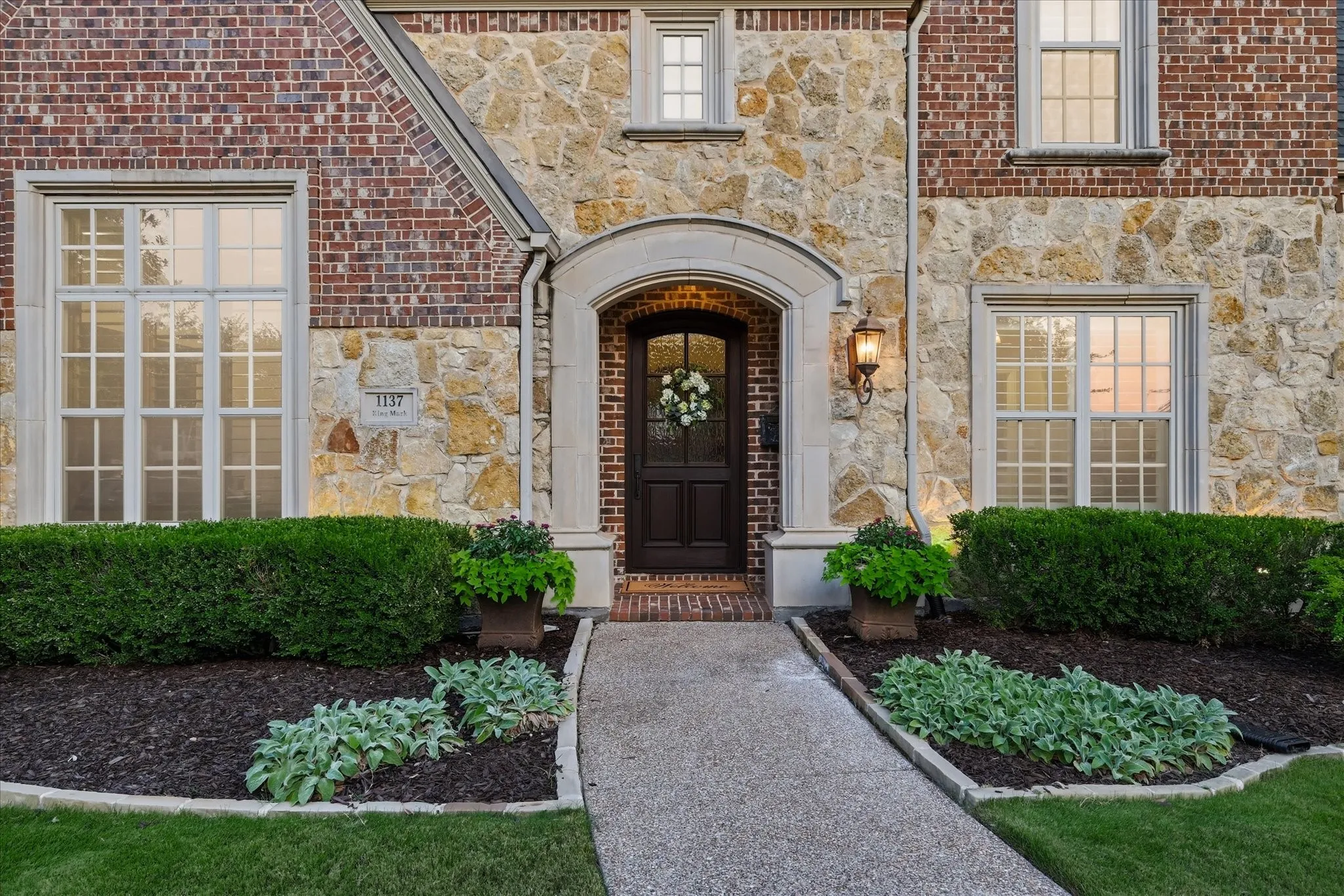 Single Family Residence For Sale in Denton County , 1137 King Mark Drive, Lewisville, Texas 75056, 5 Bedroom, 5 Bathroom, 3 Garage spaces, 4,655 Sqft, built in 2005, mls#21350673, Real Estate Agent in Lewisville, Homes For Sale in Denton county, Homes For Sale in Lewisville, Realtor in Lewisville Texas, Real Estate Brokerage Independent Realty Texas, Luminita Cordes Realtor