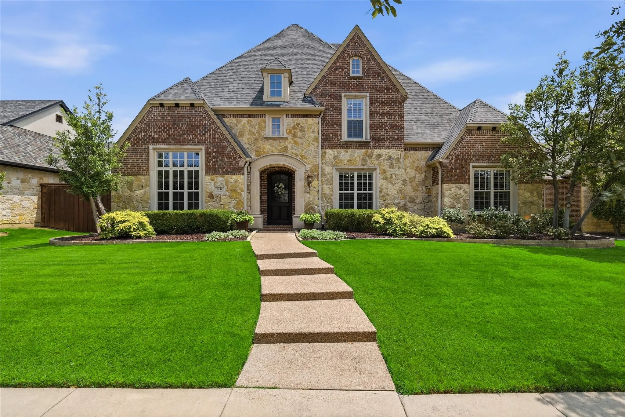 Single Family Residence For Sale in Denton County , 1137 King Mark Drive, Lewisville, Texas 75056, 5 Bedroom, 5 Bathroom, 3 Garage spaces, 4,655 Sqft, built in 2005, mls#21350673, Real Estate Agent in Lewisville, Homes For Sale in Denton county, Homes For Sale in Lewisville, Realtor in Lewisville Texas, Real Estate Brokerage Independent Realty Texas, Luminita Cordes Realtor