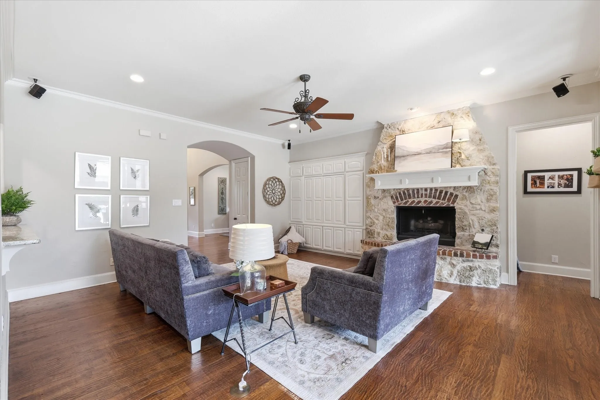 Single Family Residence For Sale in Denton County , 1137 King Mark Drive, Lewisville, Texas 75056, 5 Bedroom, 5 Bathroom, 3 Garage spaces, 4,655 Sqft, built in 2005, mls#21350673, Real Estate Agent in Lewisville, Homes For Sale in Denton county, Homes For Sale in Lewisville, Realtor in Lewisville Texas, Real Estate Brokerage Independent Realty Texas, Luminita Cordes Realtor