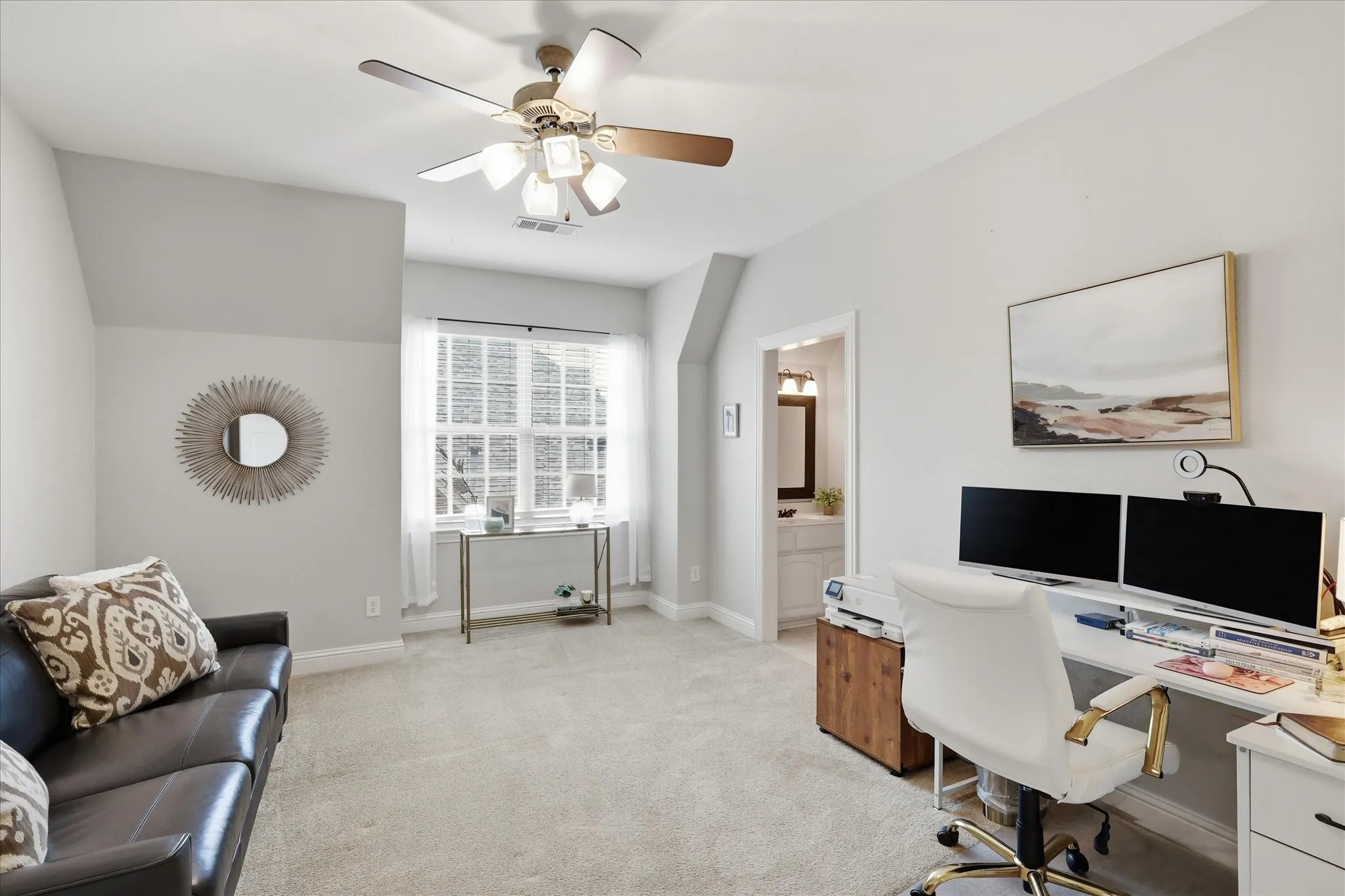 Single Family Residence For Sale in Denton County , 1137 King Mark Drive, Lewisville, Texas 75056, 5 Bedroom, 5 Bathroom, 3 Garage spaces, 4,655 Sqft, built in 2005, mls#21350673, Real Estate Agent in Lewisville, Homes For Sale in Denton county, Homes For Sale in Lewisville, Realtor in Lewisville Texas, Real Estate Brokerage Independent Realty Texas, Luminita Cordes Realtor