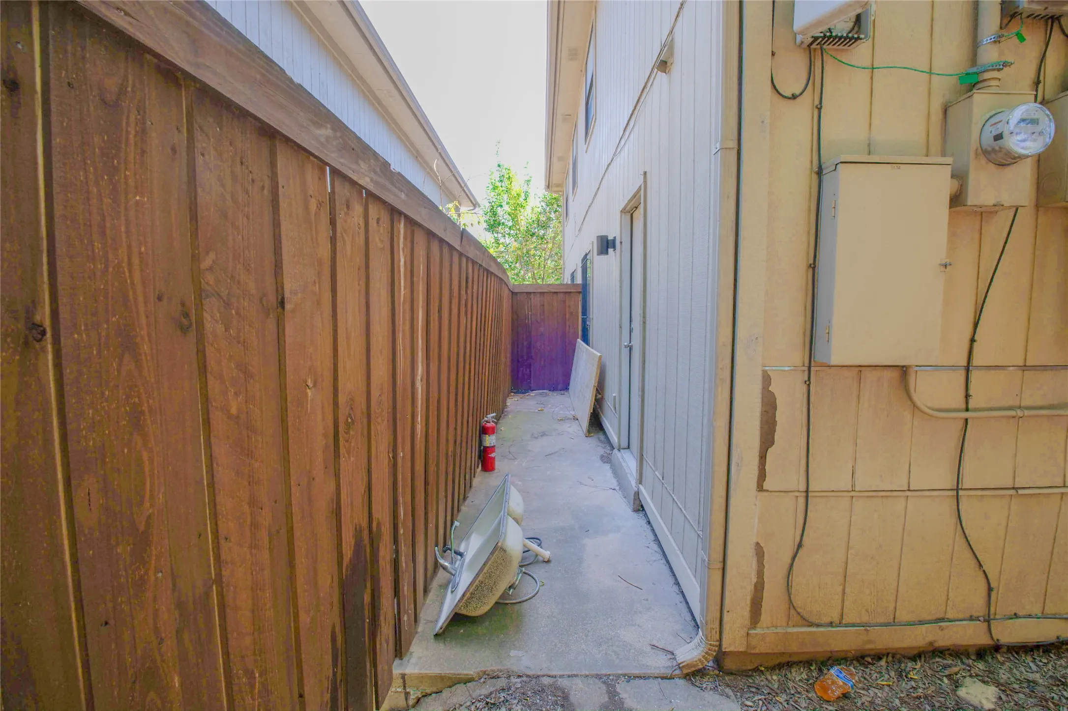 Condominium For Rent in Tarrant County , 3636 Dexter Avenue 3634, Fort Worth, Texas 76107, 3 Bedroom, 2 Bathroom, Garage spaces, 1,549 Sqft, built in 1981, mls#21352998, Real Estate Agent in Fort Worth, Homes For Rent in Tarrant county, Homes For Rent in Fort Worth, Realtor in Fort Worth Texas, Real Estate Brokerage Independent Realty Texas, Luminita Cordes Realtor