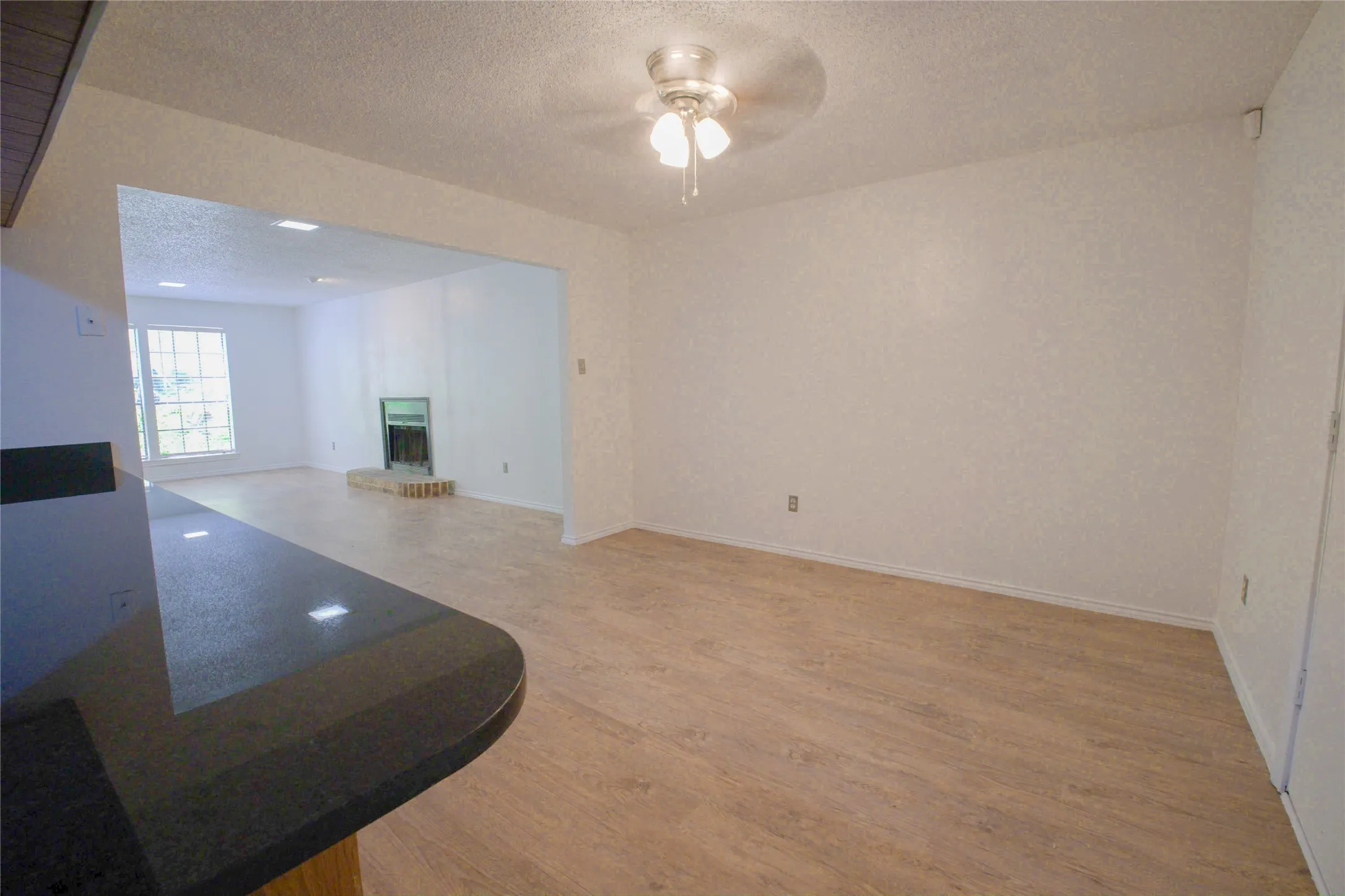 Condominium For Rent in Tarrant County , 3636 Dexter Avenue 3634, Fort Worth, Texas 76107, 3 Bedroom, 2 Bathroom, Garage spaces, 1,549 Sqft, built in 1981, mls#21352998, Real Estate Agent in Fort Worth, Homes For Rent in Tarrant county, Homes For Rent in Fort Worth, Realtor in Fort Worth Texas, Real Estate Brokerage Independent Realty Texas, Luminita Cordes Realtor