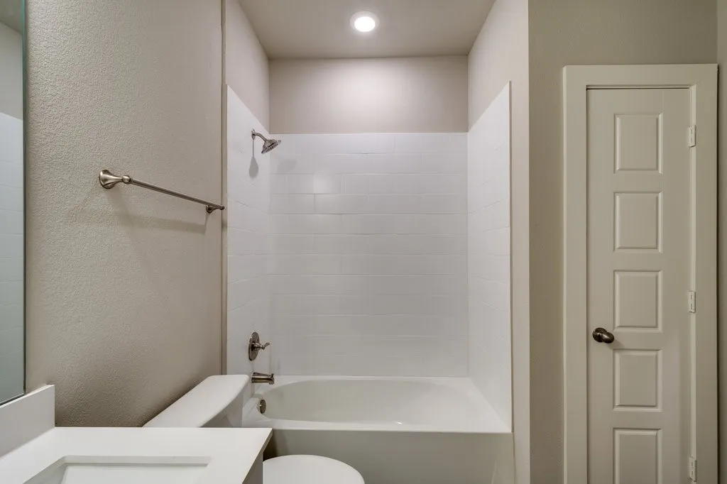 Apartment For Rent in Ellis County , 621 Wheatfield Drive, Venus, Texas 76084, 2 Bedroom, 2 Bathroom, 1 Garage spaces, 1,134 Sqft, built in 2023, mls#21353010, Real Estate Agent in Venus, Homes For Rent in Ellis county, Homes For Rent in Venus, Realtor in Venus Texas, Real Estate Brokerage Independent Realty Texas, Luminita Cordes Realtor