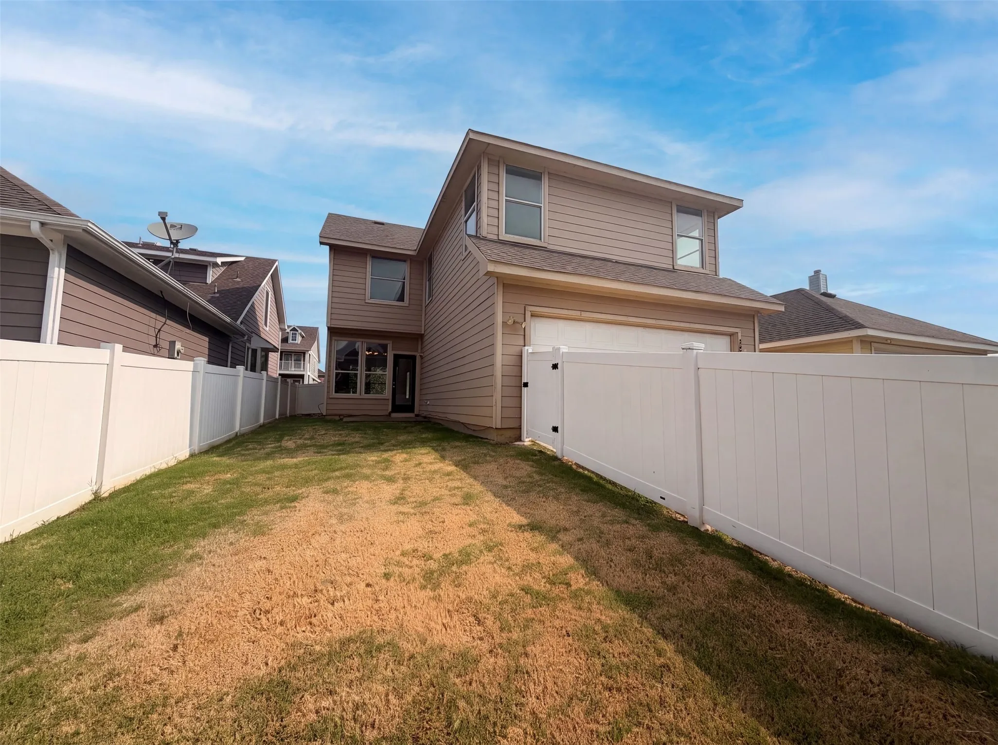 Single Family Residence For Sale in Denton County , 10312 Franklin Drive, Providence Village, Texas 76227, 4 Bedroom, 3 Bathroom, 2 Garage spaces, 2,010 Sqft, built in 2005, mls#21353005, Real Estate Agent in Providence Village, Homes For Sale in Denton county, Homes For Sale in Providence Village, Realtor in Providence Village Texas, Real Estate Brokerage Independent Realty Texas, Luminita Cordes Realtor