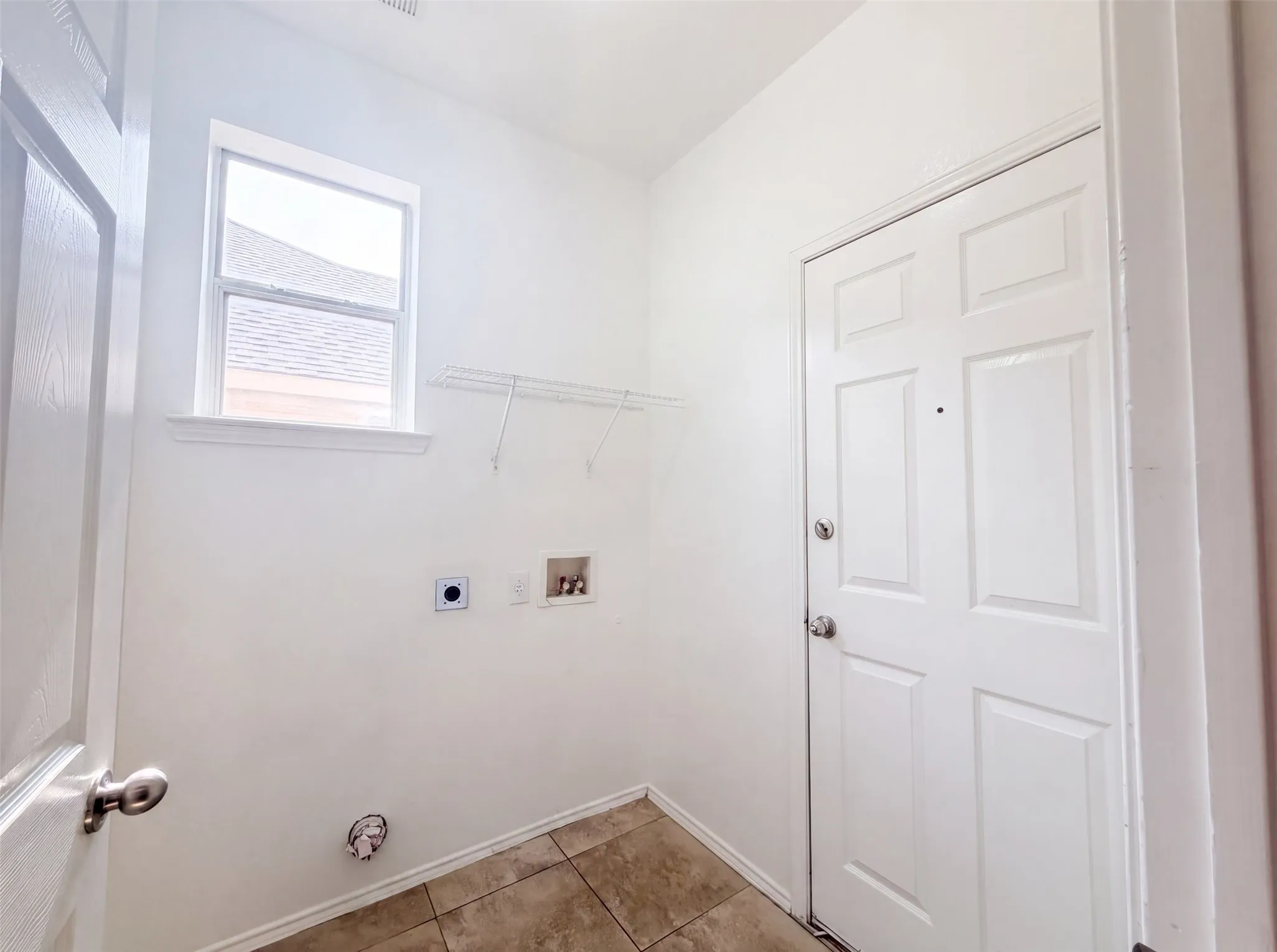 Single Family Residence For Sale in Denton County , 10312 Franklin Drive, Providence Village, Texas 76227, 4 Bedroom, 3 Bathroom, 2 Garage spaces, 2,010 Sqft, built in 2005, mls#21353005, Real Estate Agent in Providence Village, Homes For Sale in Denton county, Homes For Sale in Providence Village, Realtor in Providence Village Texas, Real Estate Brokerage Independent Realty Texas, Luminita Cordes Realtor
