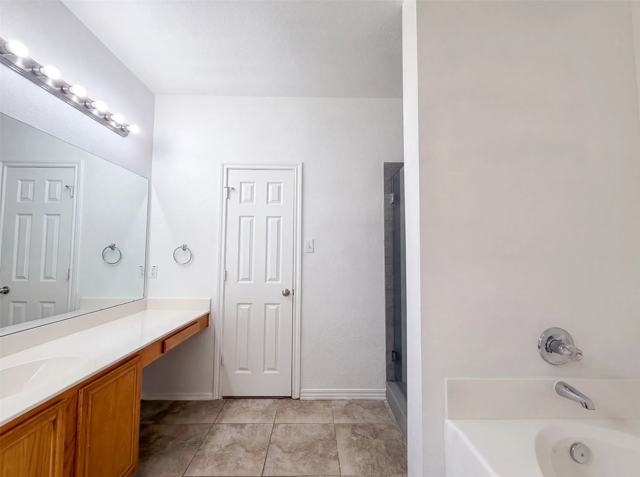 Single Family Residence For Sale in Denton County , 10312 Franklin Drive, Providence Village, Texas 76227, 4 Bedroom, 3 Bathroom, 2 Garage spaces, 2,010 Sqft, built in 2005, mls#21353005, Real Estate Agent in Providence Village, Homes For Sale in Denton county, Homes For Sale in Providence Village, Realtor in Providence Village Texas, Real Estate Brokerage Independent Realty Texas, Luminita Cordes Realtor