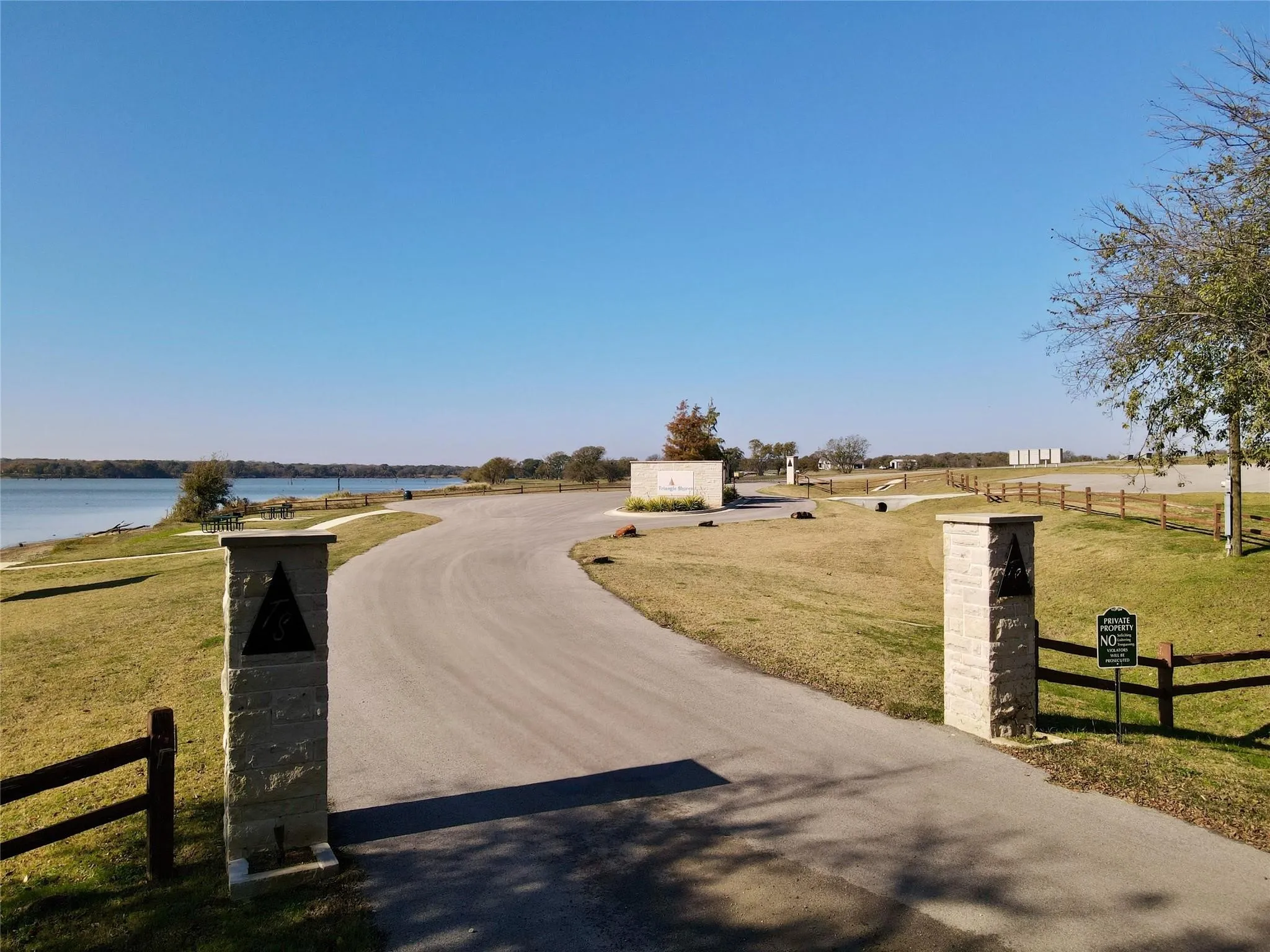 Unimproved Land For Sale in Navarro County , Lot 3 Triangle Shores Drive, Corsicana, Texas 75109, 0, 0, Garage spaces, 0 Sqft, built in 0, Price $279,999, mls#21352981, Real Estate Agent in Corsicana, Homes For Sale in Navarro county, Homes For Sale in Corsicana, Realtor in Corsicana Texas, Real Estate Brokerage Independent Realty Texas, Luminita Cordes Realtor