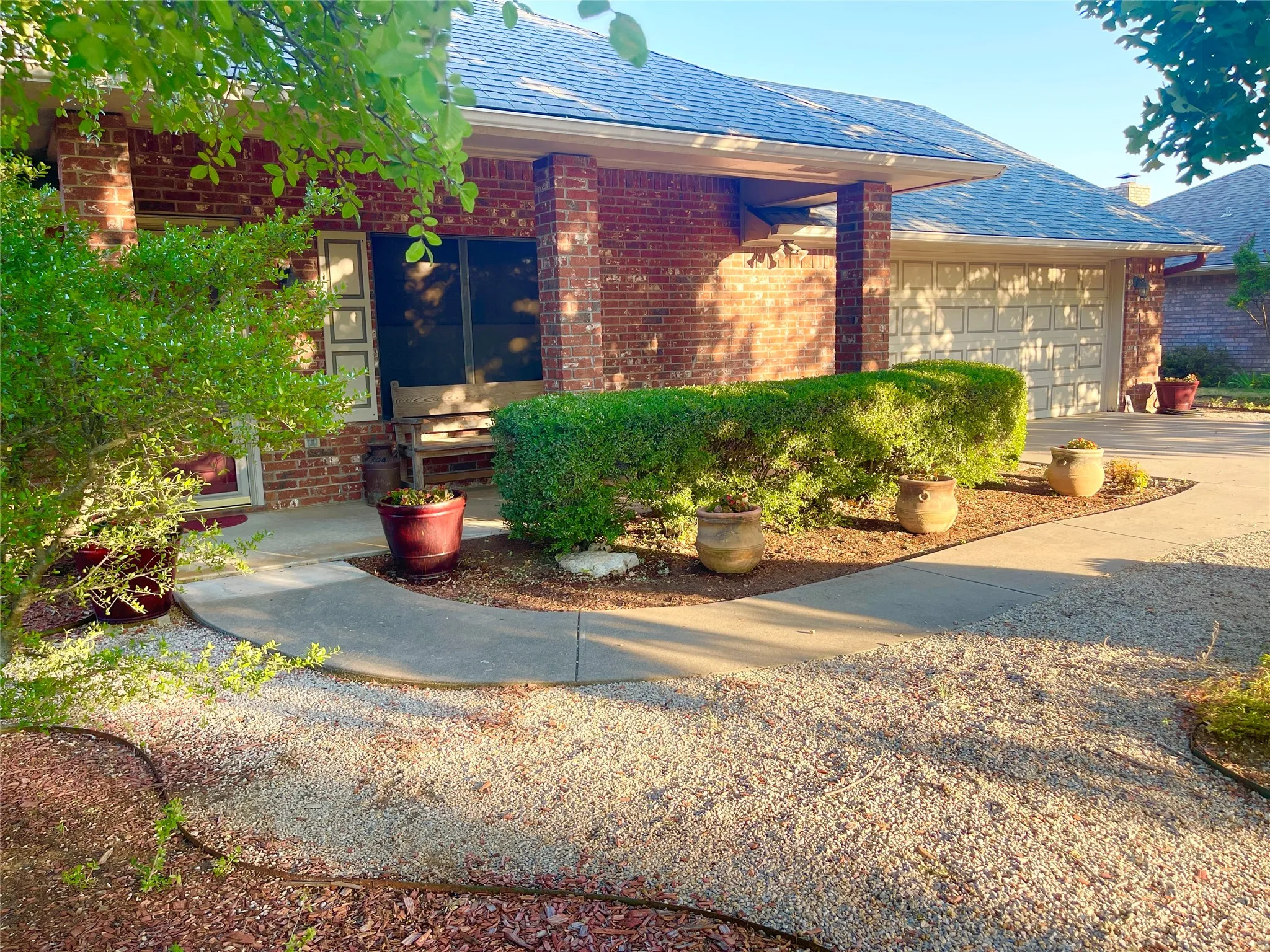 Single Family Residence For Sale in Erath County , 634 Maplewood Drive, Stephenville, Texas 76401, 3 Bedroom, 2 Bathroom, 2 Garage spaces, 1,689 Sqft, built in 2001, mls#21347895, Real Estate Agent in Stephenville, Homes For Sale in Erath county, Homes For Sale in Stephenville, Realtor in Stephenville Texas, Real Estate Brokerage Independent Realty Texas, Luminita Cordes Realtor