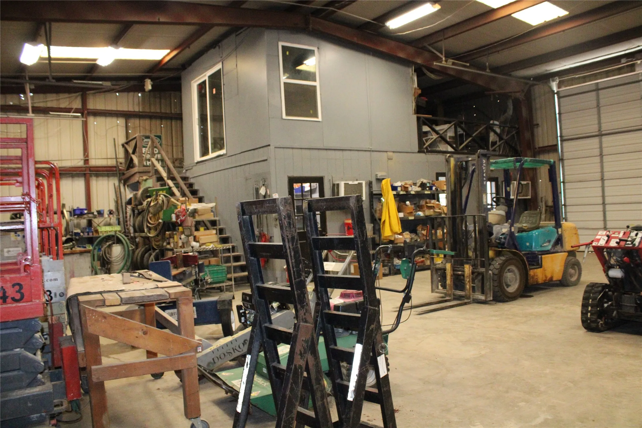 Business For Rent in Brown County , 1100 RIVERSIDE, Brownwood, Texas 76801, 0, 0, Garage spaces, 3,000 Sqft, built in 0, Price $5,500, mls#21352304, Real Estate Agent in Brownwood, Homes For Rent in Brown county, Homes For Rent in Brownwood, Realtor in Brownwood Texas, Real Estate Brokerage Independent Realty Texas, Luminita Cordes Realtor