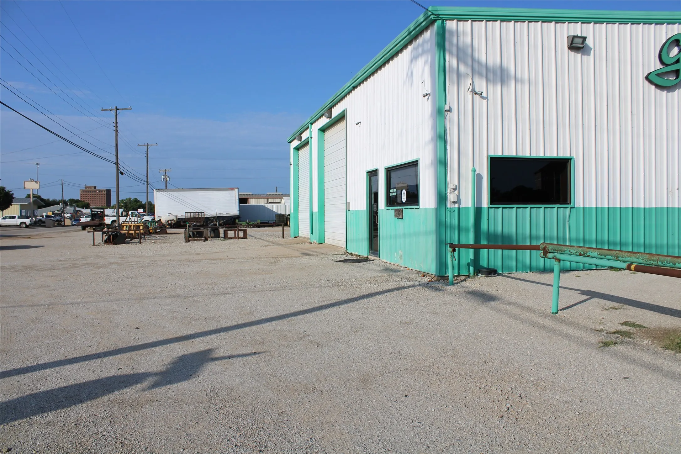 Business For Rent in Brown County , 1100 RIVERSIDE, Brownwood, Texas 76801, 0, 0, Garage spaces, 3,000 Sqft, built in 0, Price $5,500, mls#21352304, Real Estate Agent in Brownwood, Homes For Rent in Brown county, Homes For Rent in Brownwood, Realtor in Brownwood Texas, Real Estate Brokerage Independent Realty Texas, Luminita Cordes Realtor