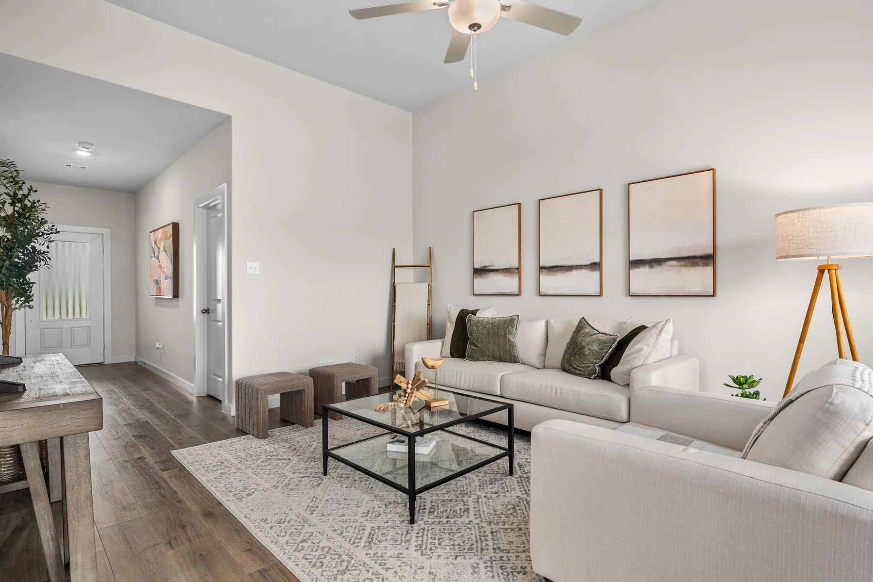 Single Family Residence For Rent in Tarrant County , 936 Cawthorne Trail, Fort Worth, Texas 76108, 3 Bedroom, 2 Bathroom, 2 Garage spaces, 1,376 Sqft, built in 2026, mls#21353025, Real Estate Agent in Fort Worth, Homes For Rent in Tarrant county, Homes For Rent in Fort Worth, Realtor in Fort Worth Texas, Real Estate Brokerage Independent Realty Texas, Luminita Cordes Realtor