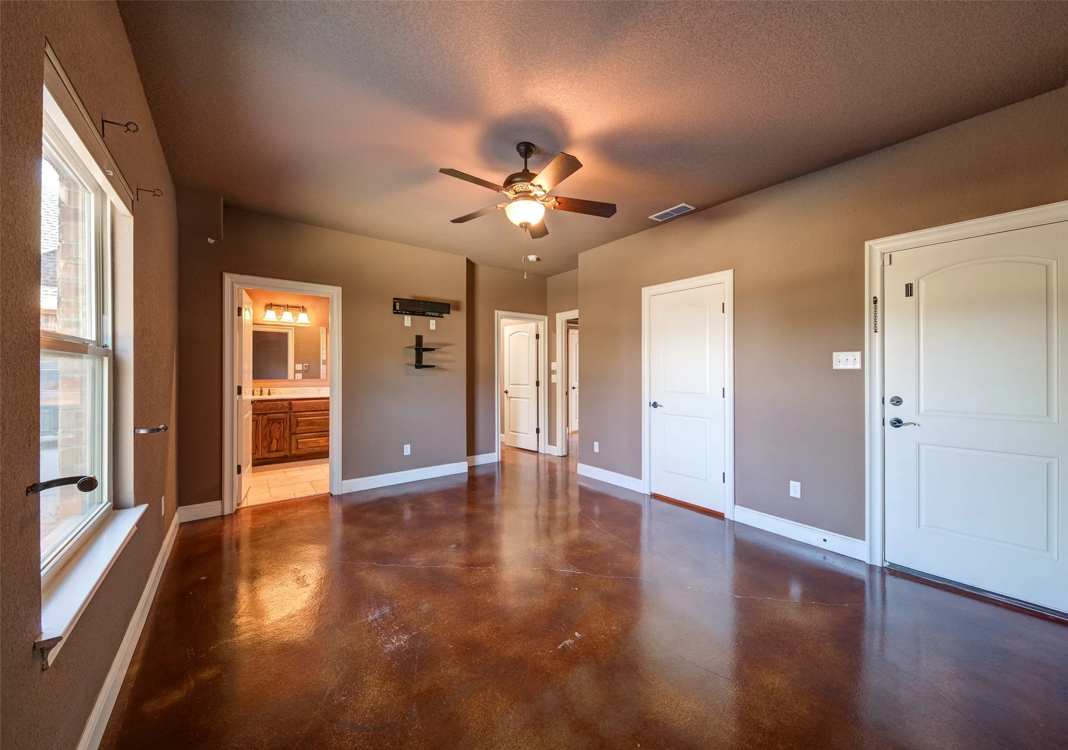 Farm For Sale in Wise County , 9199 Farm to Market 1810, Chico, Texas 76431, 6 Bedrooms, 6 Bathrooms, 5 Garage spaces, 7,140 Sqft, built in 2016, Price $1,920,000, mls#21352441, Real Estate Agent in Chico, Homes For Sale in Wise county, Homes For Sale in Chico, Realtor in Chico Texas, Real Estate Brokerage Independent Realty Texas, Luminita Cordes Realtor