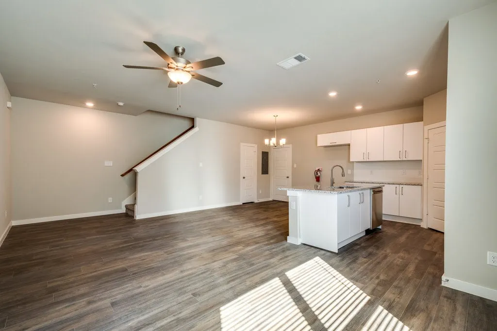 Apartment For Rent in Ellis County , 748 Fallow Drive, Venus, Texas 76084, 2 Bedroom, 2 Bathroom, 1 Garage spaces, 1,134 Sqft, built in 2023, mls#21353028, Real Estate Agent in Venus, Homes For Rent in Ellis county, Homes For Rent in Venus, Realtor in Venus Texas, Real Estate Brokerage Independent Realty Texas, Luminita Cordes Realtor