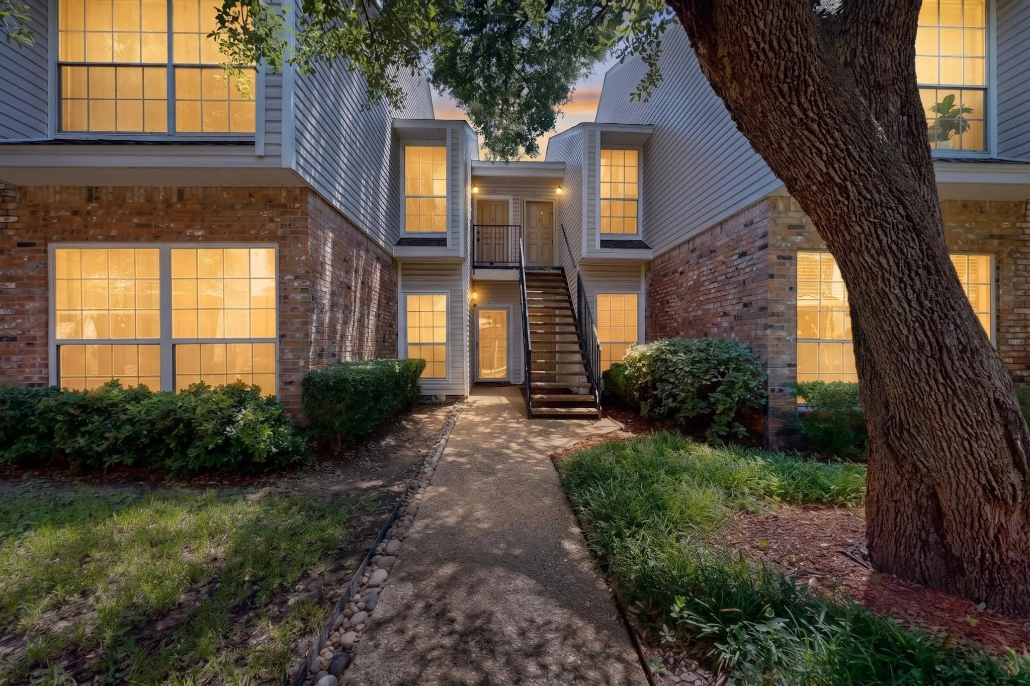 Condominium For Rent in Dallas County , 12921 Abrams Road 312, Dallas, Texas 75243, 2 Bedroom, 1 Bathroom, Garage spaces, 835 Sqft, built in 1980, mls#21353017, Real Estate Agent in Dallas, Homes For Rent in Dallas county, Homes For Rent in Dallas, Realtor in Dallas Texas, Real Estate Brokerage Independent Realty Texas, Luminita Cordes Realtor