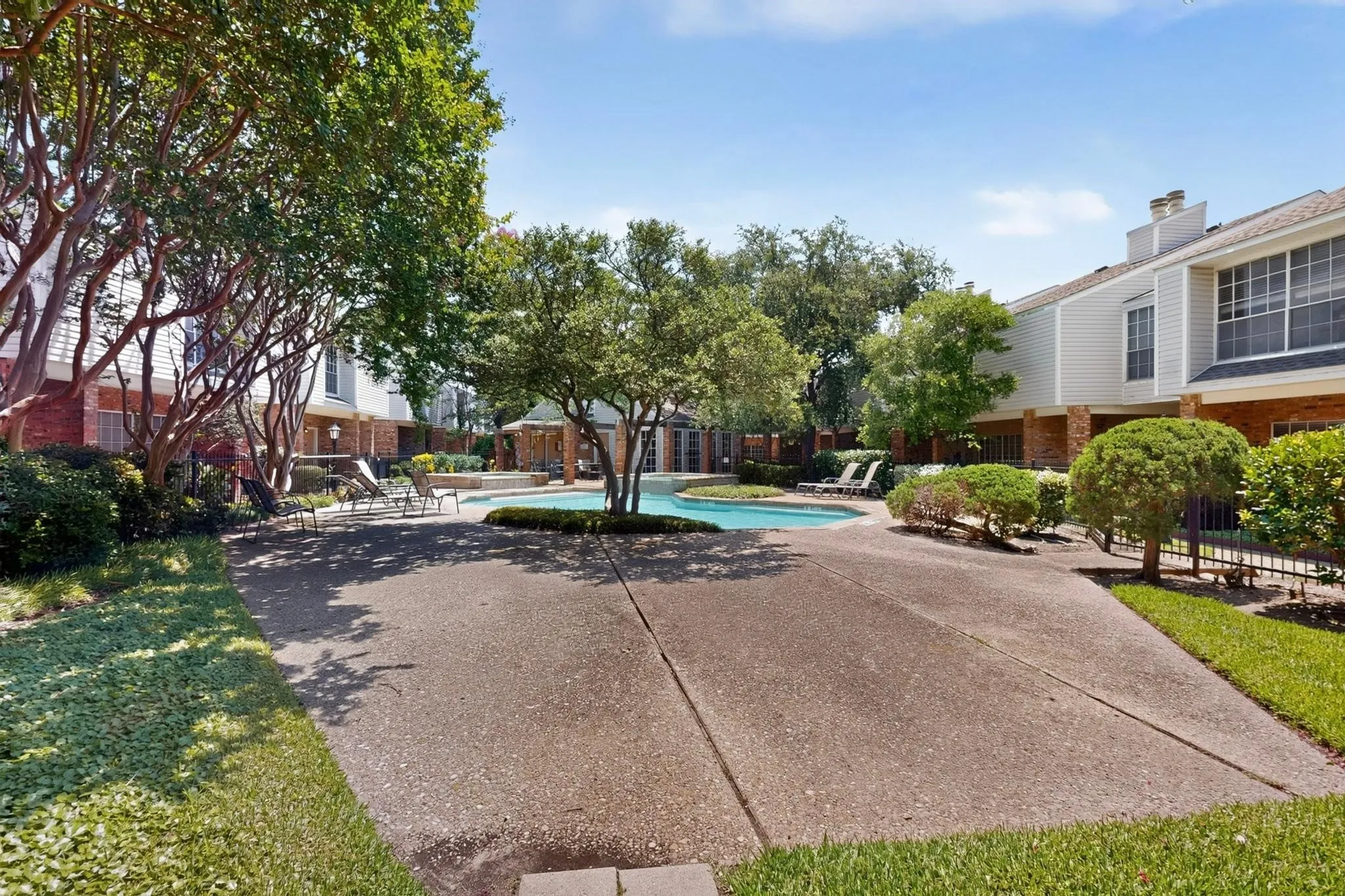 Condominium For Rent in Dallas County , 12921 Abrams Road 312, Dallas, Texas 75243, 2 Bedroom, 1 Bathroom, Garage spaces, 835 Sqft, built in 1980, mls#21353017, Real Estate Agent in Dallas, Homes For Rent in Dallas county, Homes For Rent in Dallas, Realtor in Dallas Texas, Real Estate Brokerage Independent Realty Texas, Luminita Cordes Realtor