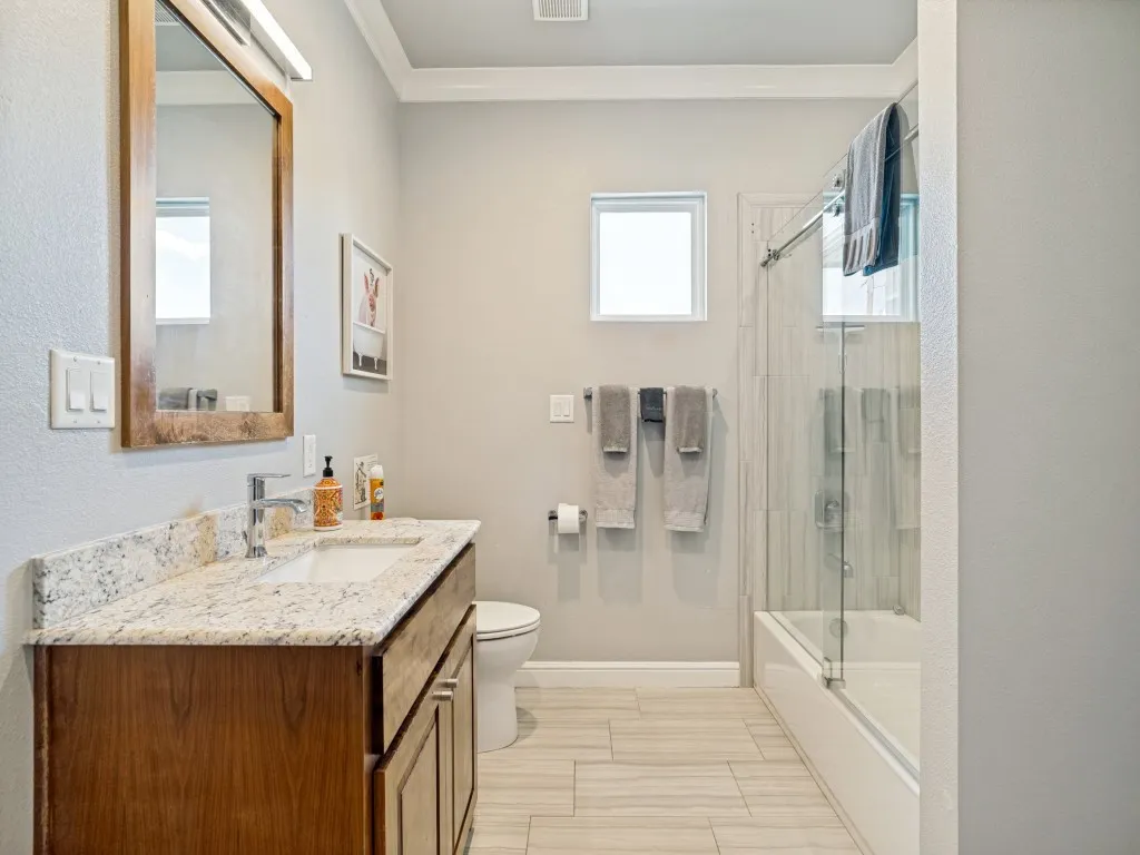 Single Family Residence For Sale in Hood County , 3416 Zanzibar Court, Granbury, Texas 76048, 3 Bedroom, 3 Bathroom, 4 Garage spaces, 2,670 Sqft, built in 2017, mls#21349132, Real Estate Agent in Granbury, Homes For Sale in Hood county, Homes For Sale in Granbury, Realtor in Granbury Texas, Real Estate Brokerage Independent Realty Texas, Luminita Cordes Realtor