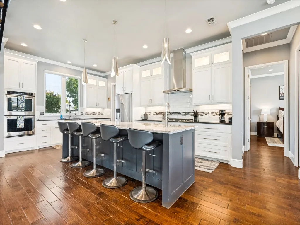 Single Family Residence For Sale in Hood County , 3416 Zanzibar Court, Granbury, Texas 76048, 3 Bedroom, 3 Bathroom, 4 Garage spaces, 2,670 Sqft, built in 2017, mls#21349132, Real Estate Agent in Granbury, Homes For Sale in Hood county, Homes For Sale in Granbury, Realtor in Granbury Texas, Real Estate Brokerage Independent Realty Texas, Luminita Cordes Realtor