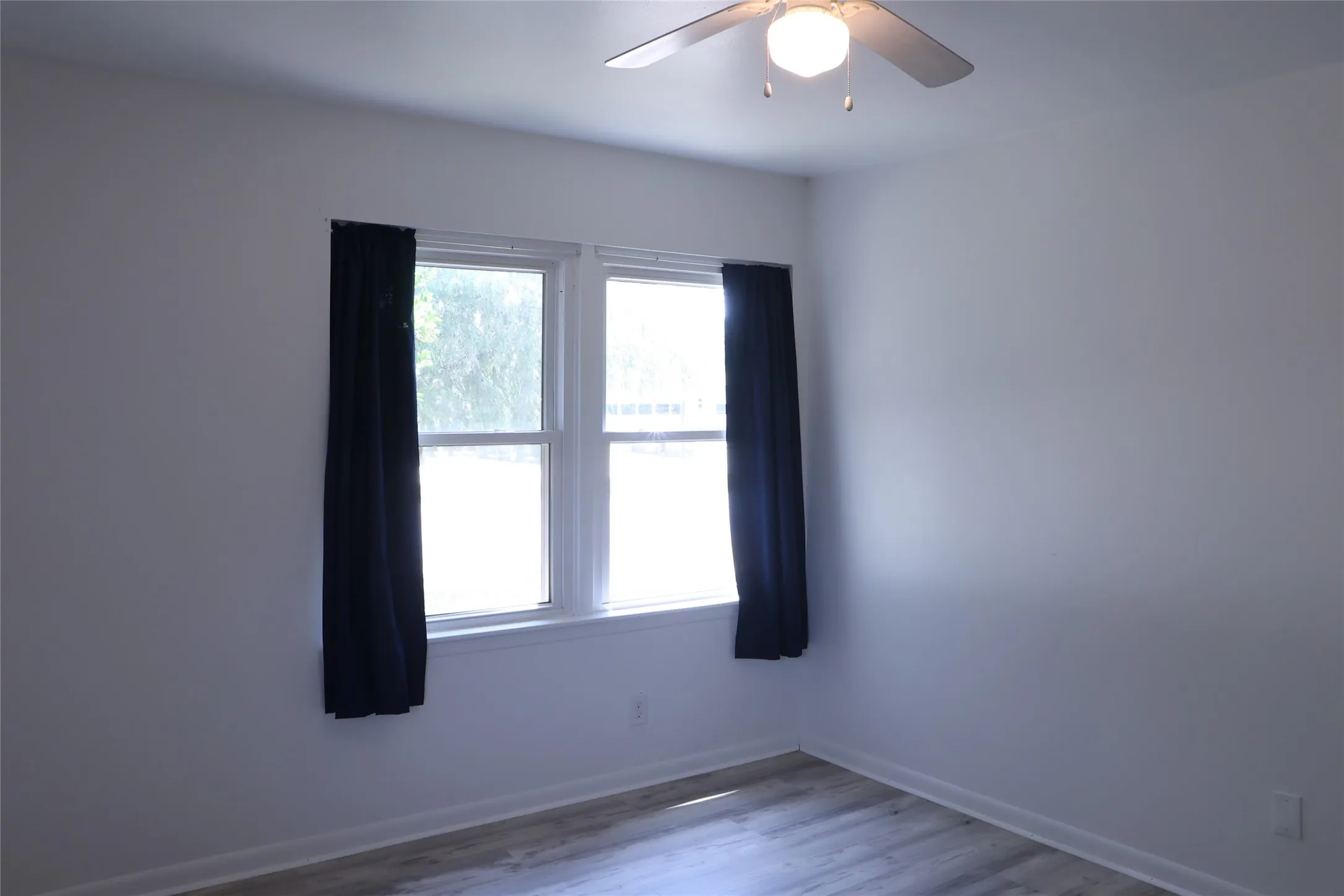 Single Family Residence For Sale in Grayson County , 2705 Sunset Street, Denison, Texas 75020, 3 Bedroom, 1 Bathroom, Garage spaces, 1,296 Sqft, built in 1964, mls#21351562, Real Estate Agent in Denison, Homes For Sale in Grayson county, Homes For Sale in Denison, Realtor in Denison Texas, Real Estate Brokerage Independent Realty Texas, Luminita Cordes Realtor