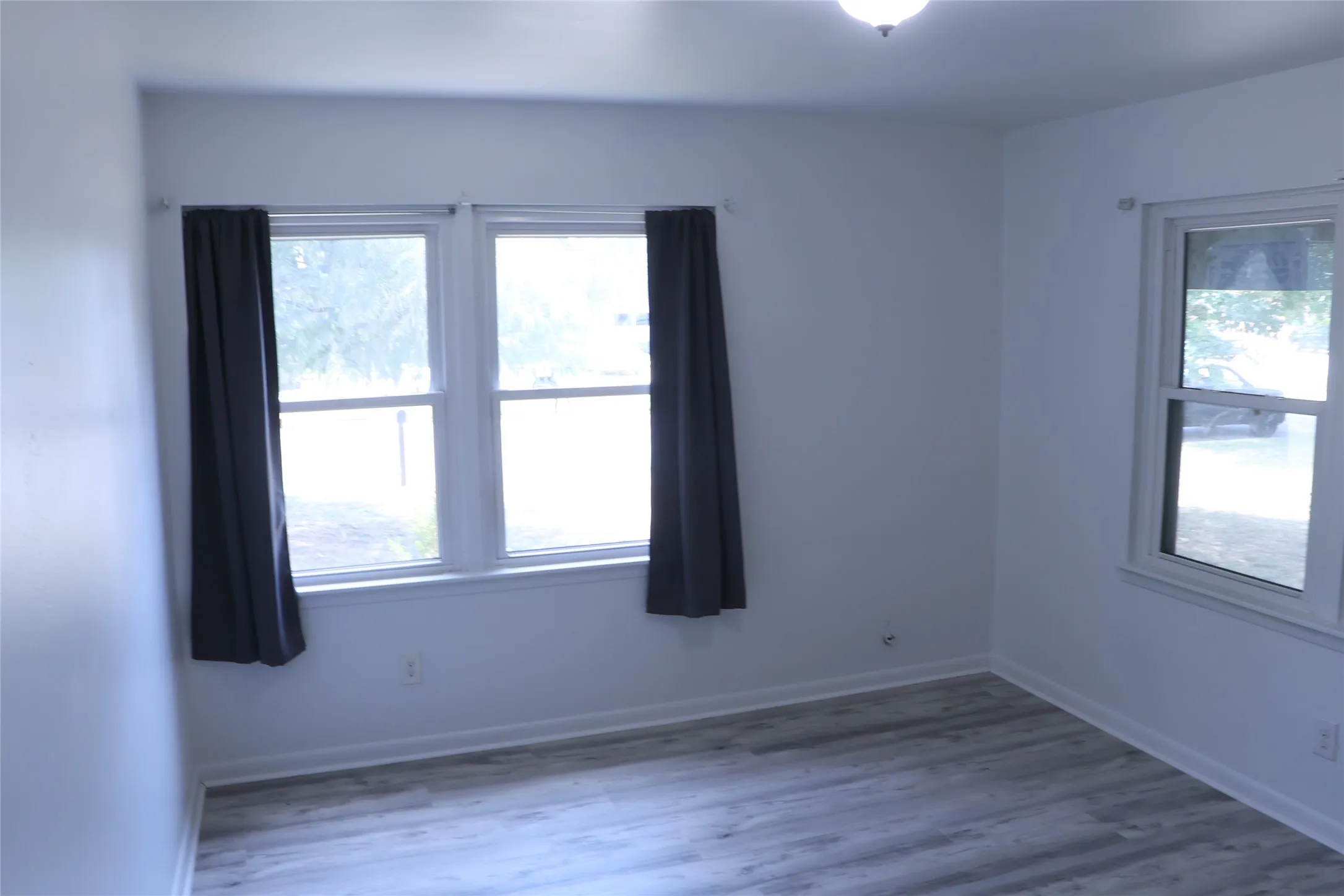 Single Family Residence For Sale in Grayson County , 2705 Sunset Street, Denison, Texas 75020, 3 Bedroom, 1 Bathroom, Garage spaces, 1,296 Sqft, built in 1964, mls#21351562, Real Estate Agent in Denison, Homes For Sale in Grayson county, Homes For Sale in Denison, Realtor in Denison Texas, Real Estate Brokerage Independent Realty Texas, Luminita Cordes Realtor