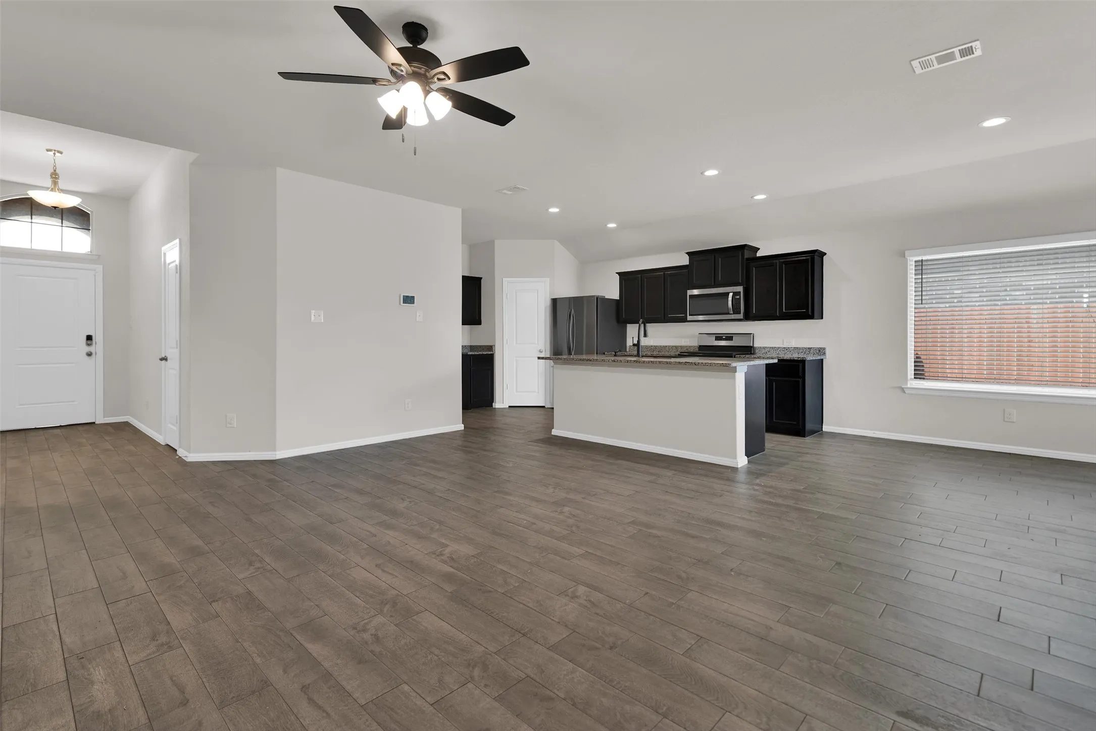 Single Family Residence For Sale in Tarrant County , 2125 Chesnee Road, Fort Worth, Texas 76108, 4 Bedroom, 2 Bathroom, 2 Garage spaces, 1,788 Sqft, built in 2021, mls#21352800, Real Estate Agent in Fort Worth, Homes For Sale in Tarrant county, Homes For Sale in Fort Worth, Realtor in Fort Worth Texas, Real Estate Brokerage Independent Realty Texas, Luminita Cordes Realtor
