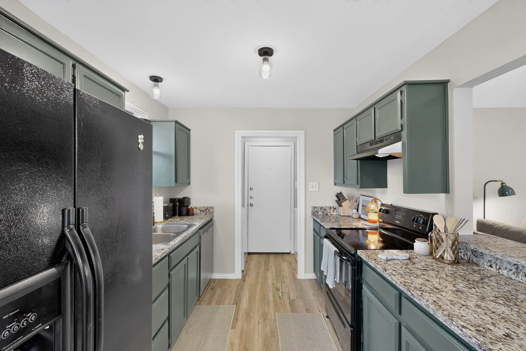 Single Family Residence For Sale in Rockwall County , 579 Trout Street, Rockwall, Texas 75032, 3 Bedroom, 2 Bathroom, 1 Garage spaces, 1,068 Sqft, built in 1986, mls#21353056, Real Estate Agent in Rockwall, Homes For Sale in Rockwall county, Homes For Sale in Rockwall, Realtor in Rockwall Texas, Real Estate Brokerage Independent Realty Texas, Luminita Cordes Realtor