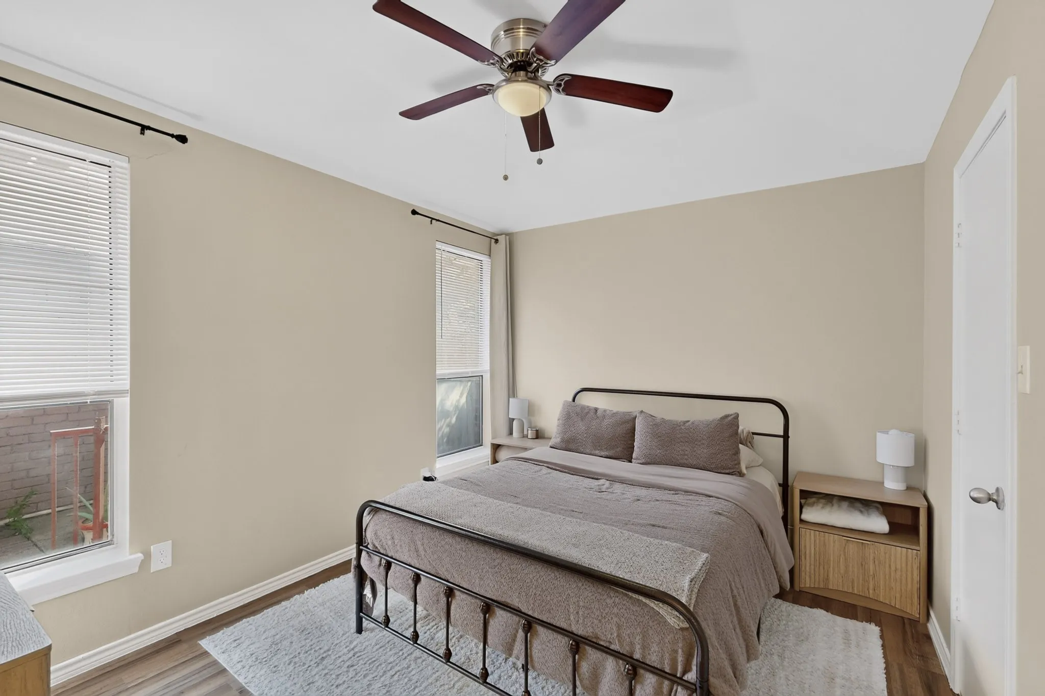 Single Family Residence For Sale in Rockwall County , 579 Trout Street, Rockwall, Texas 75032, 3 Bedroom, 2 Bathroom, 1 Garage spaces, 1,068 Sqft, built in 1986, mls#21353056, Real Estate Agent in Rockwall, Homes For Sale in Rockwall county, Homes For Sale in Rockwall, Realtor in Rockwall Texas, Real Estate Brokerage Independent Realty Texas, Luminita Cordes Realtor