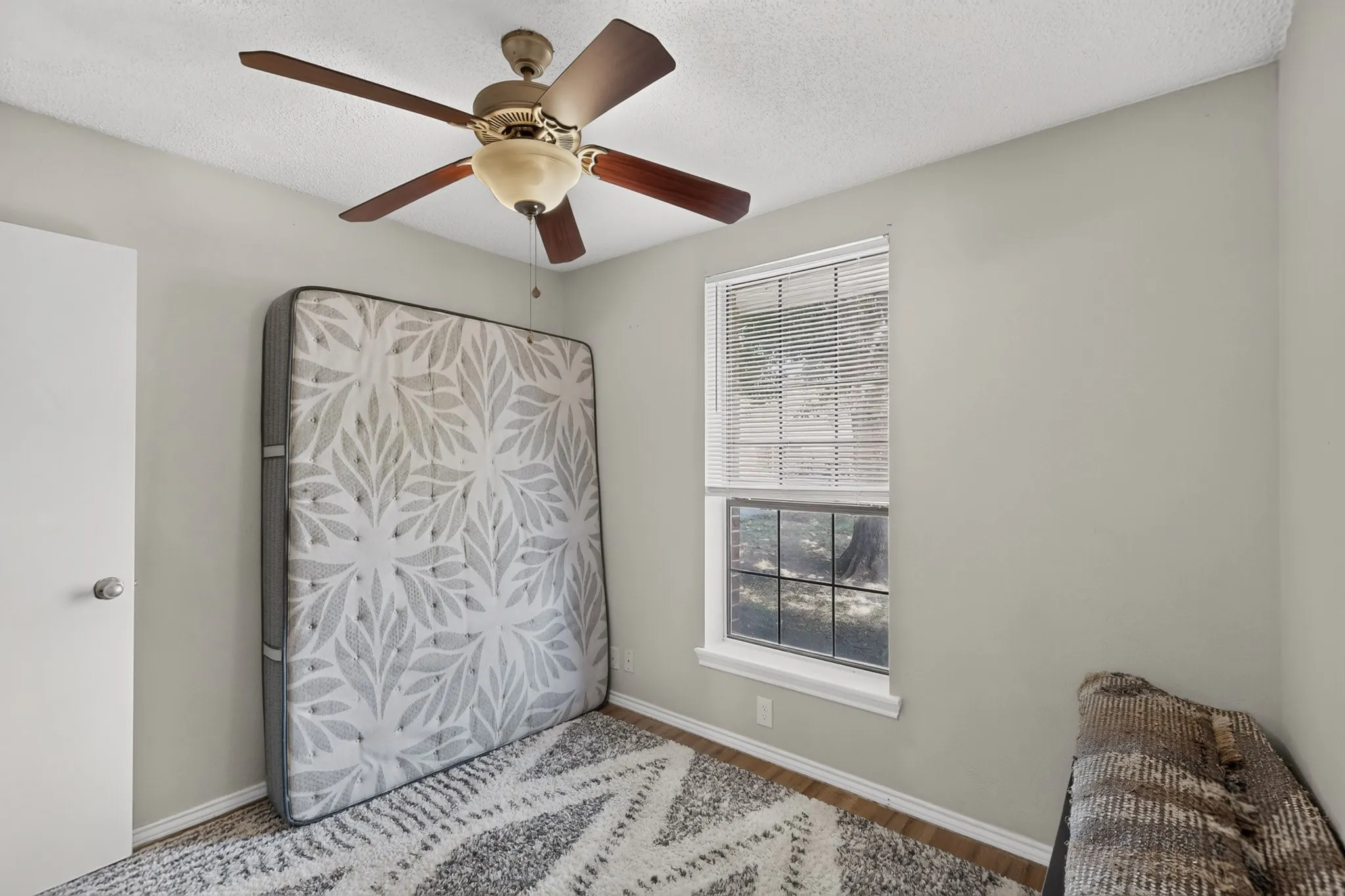 Single Family Residence For Sale in Rockwall County , 579 Trout Street, Rockwall, Texas 75032, 3 Bedroom, 2 Bathroom, 1 Garage spaces, 1,068 Sqft, built in 1986, mls#21353056, Real Estate Agent in Rockwall, Homes For Sale in Rockwall county, Homes For Sale in Rockwall, Realtor in Rockwall Texas, Real Estate Brokerage Independent Realty Texas, Luminita Cordes Realtor