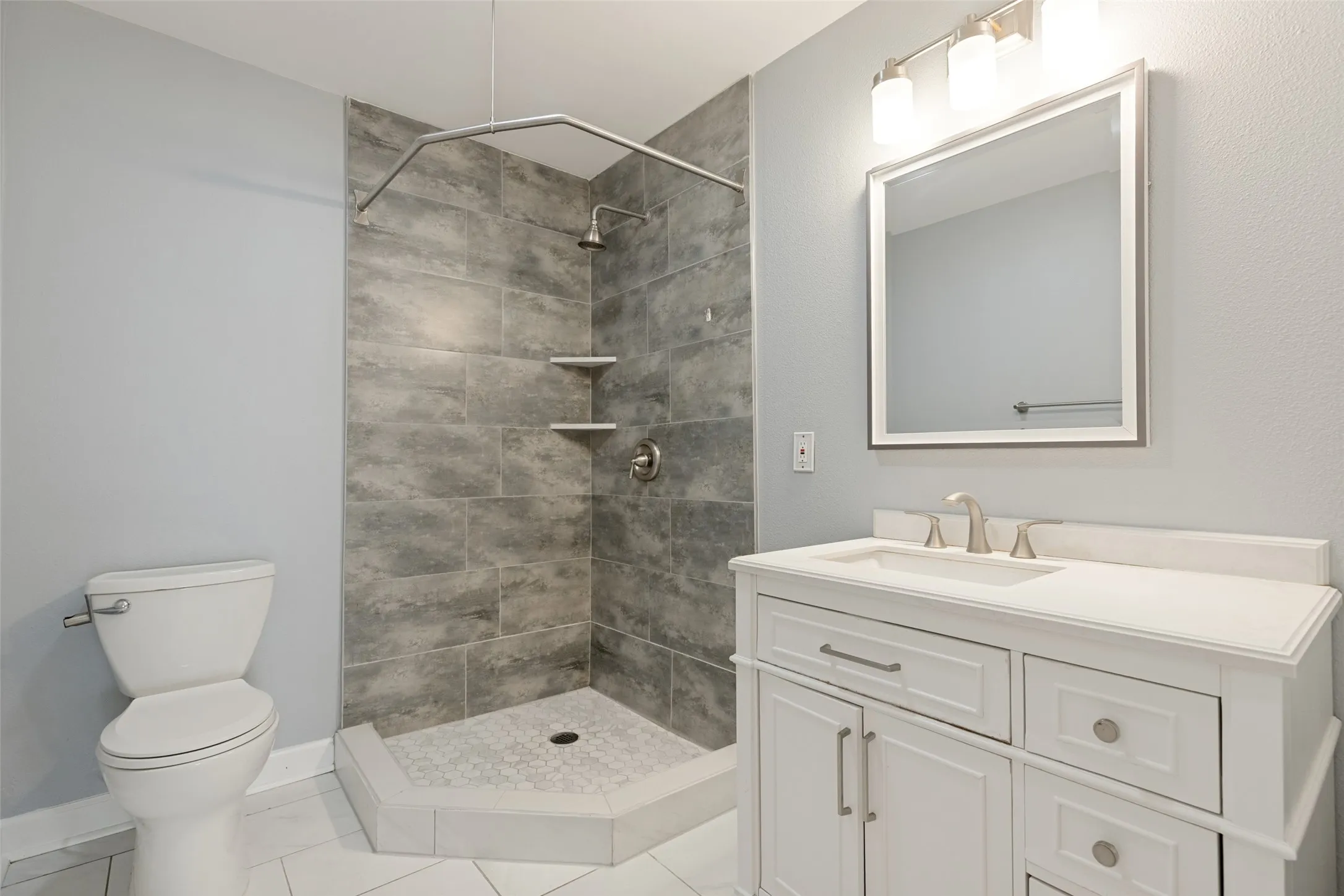 Single Family Residence For Sale in Collin County , 2801 Cobre Valle Lane, Plano, Texas 75023, 4 Bedroom, 3 Bathroom, 2 Garage spaces, 2,726 Sqft, built in 1981, mls#21263463, Real Estate Agent in Plano, Homes For Sale in Collin county, Homes For Sale in Plano, Realtor in Plano Texas, Real Estate Brokerage Independent Realty Texas, Luminita Cordes Realtor